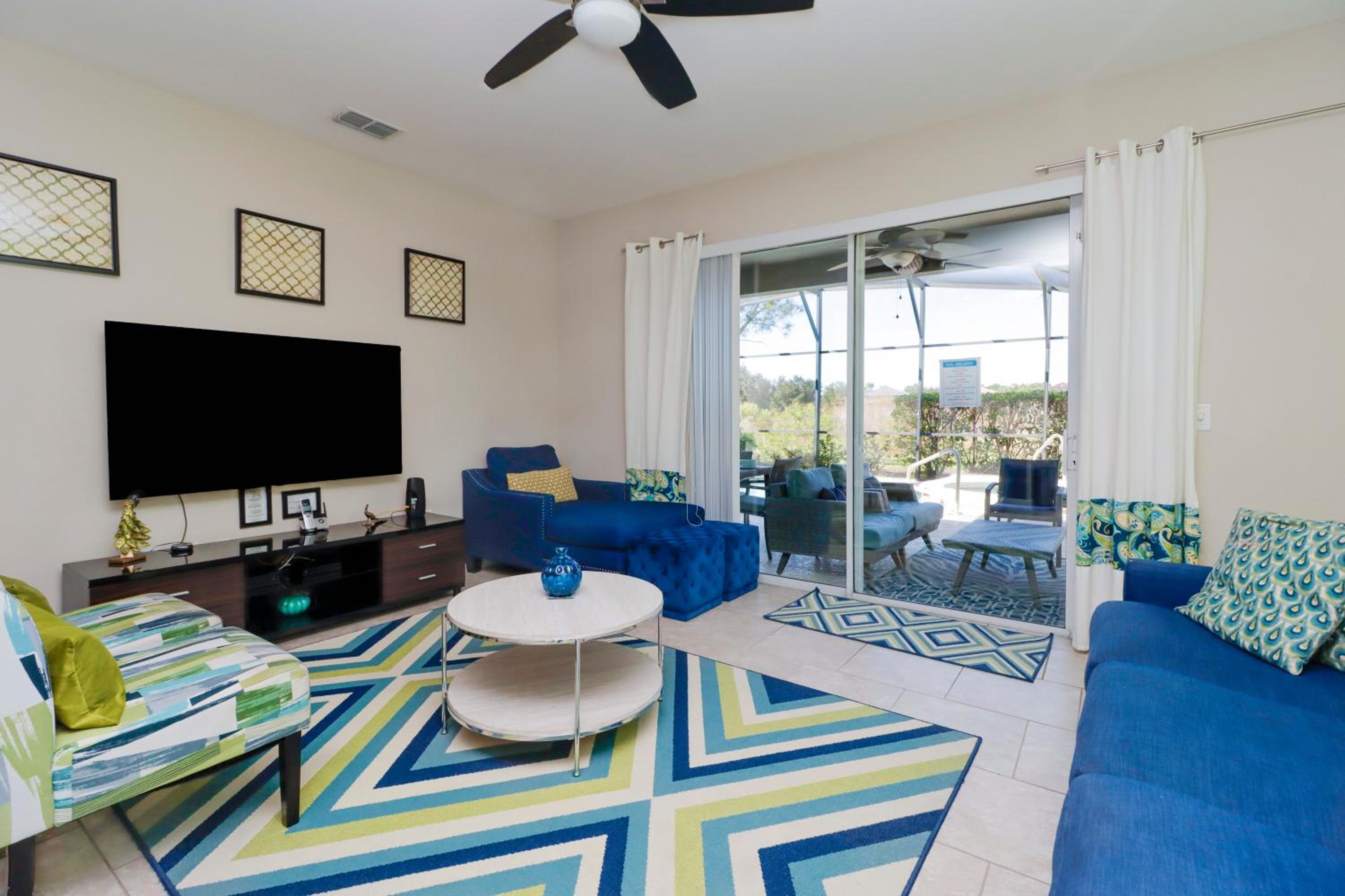 Ideal for Families Solterra Vacation Home with Sunny Pool Deck with Pool and Spa and Games Room Nr Disney