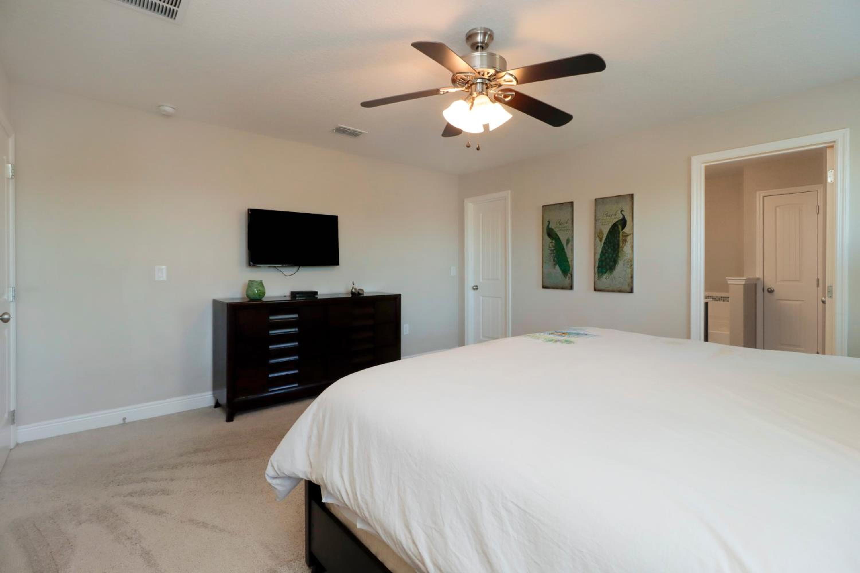 Ideal for Families Solterra Vacation Home with Sunny Pool Deck with Pool and Spa and Games Room Nr Disney