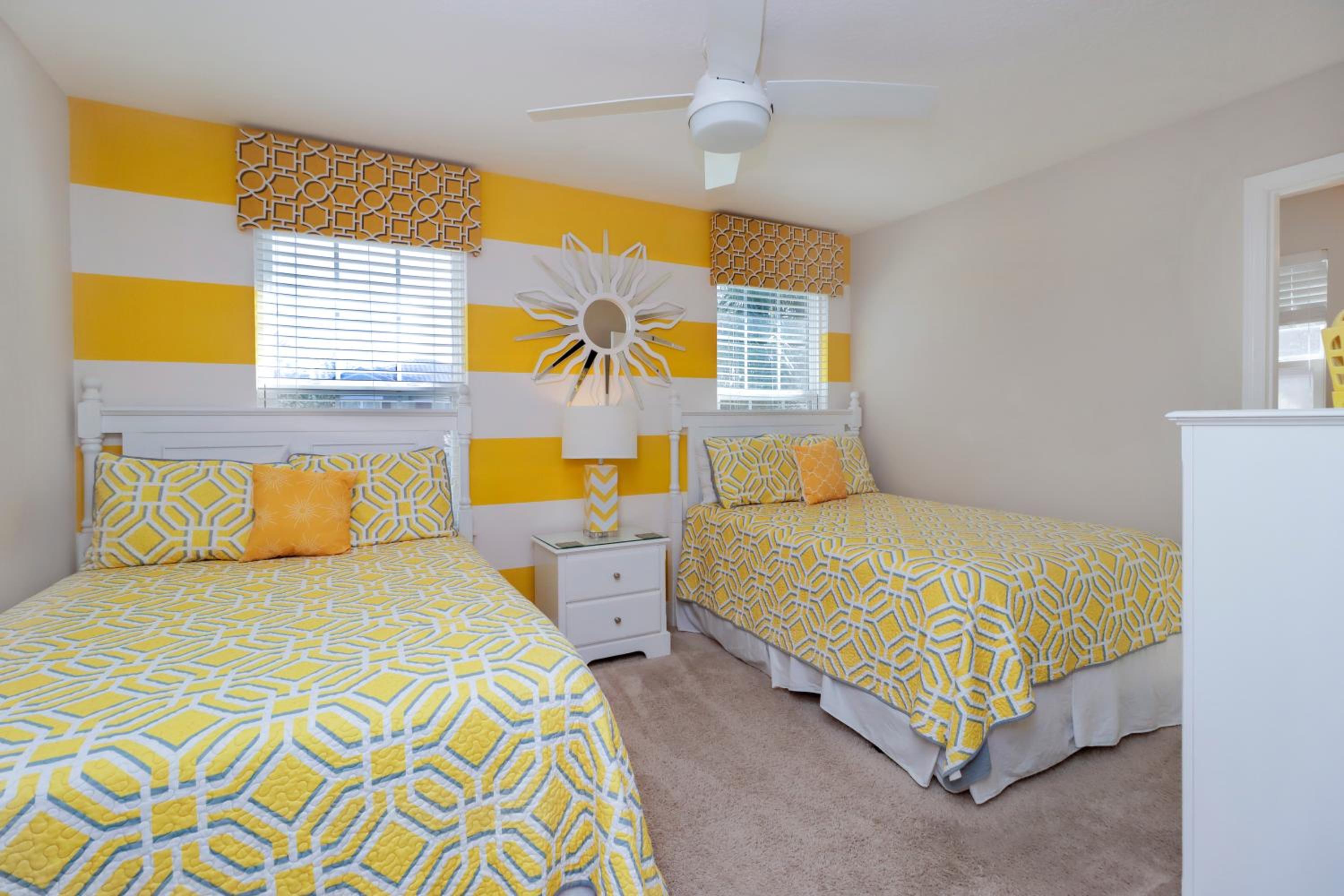 Ideal for Families Solterra Vacation Home with Sunny Pool Deck with Pool and Spa and Games Room Nr Disney