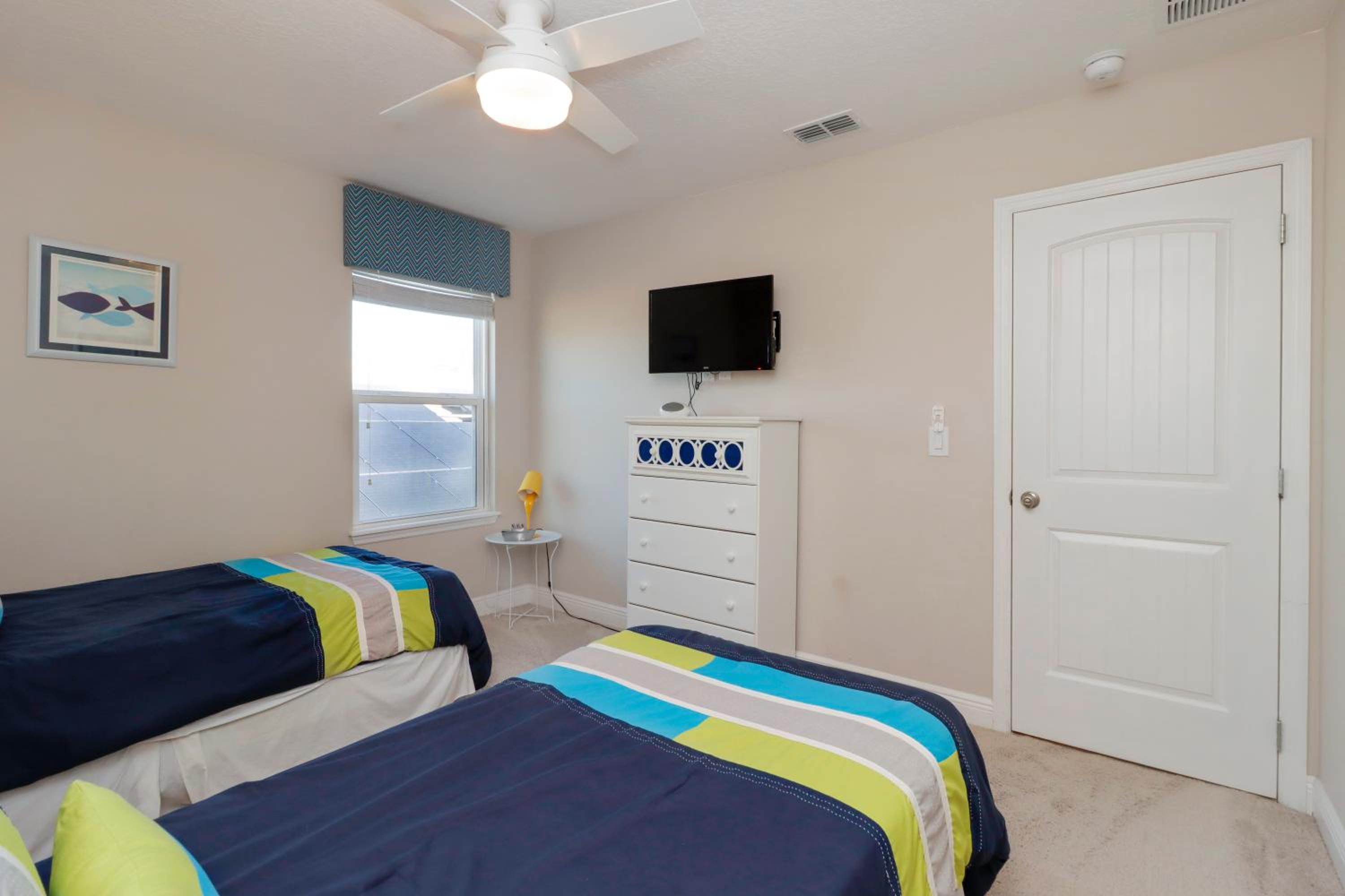 Ideal for Families Solterra Vacation Home with Sunny Pool Deck with Pool and Spa and Games Room Nr Disney