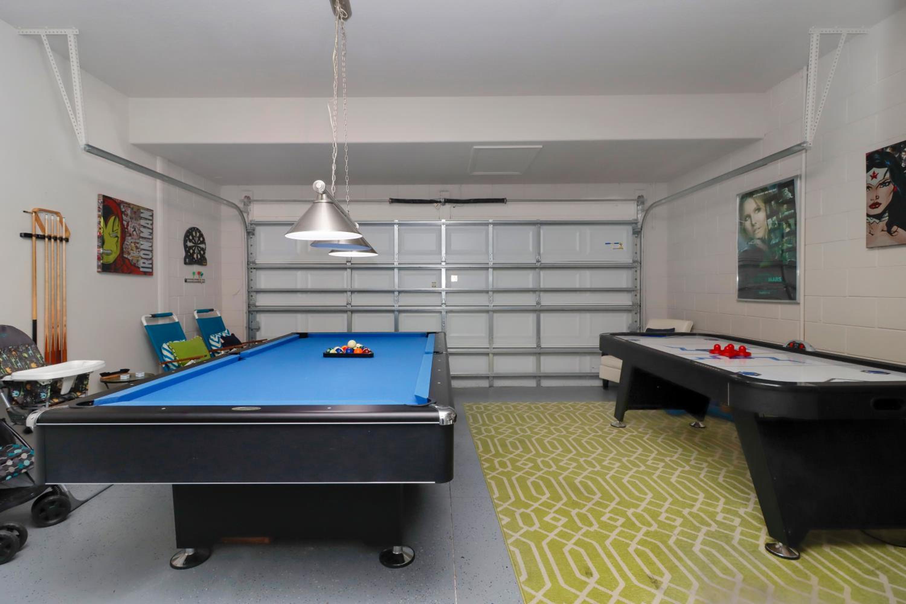 Ideal for Families Solterra Vacation Home with Sunny Pool Deck with Pool and Spa and Games Room Nr Disney