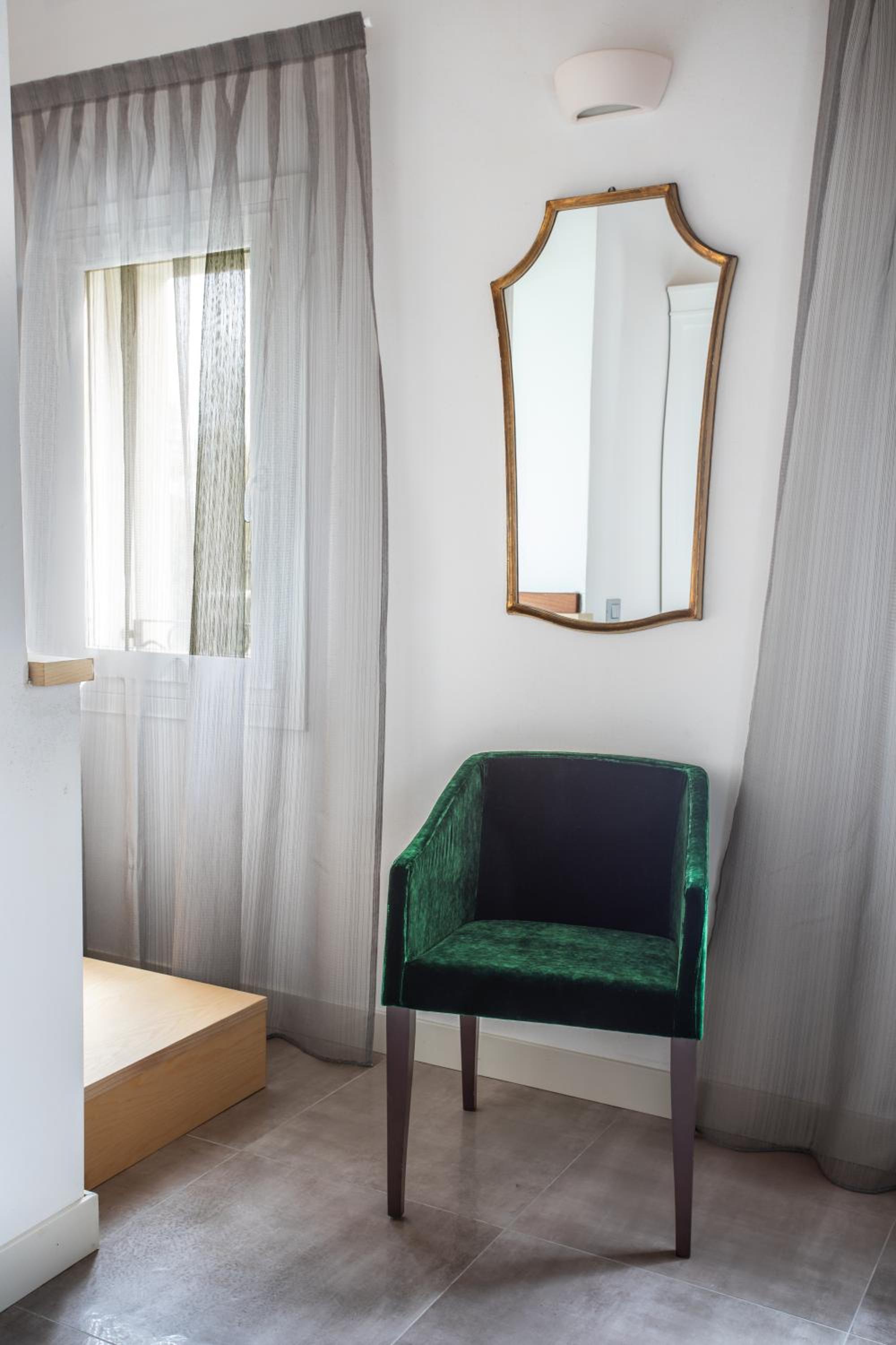 Cattania Suites and Rooms