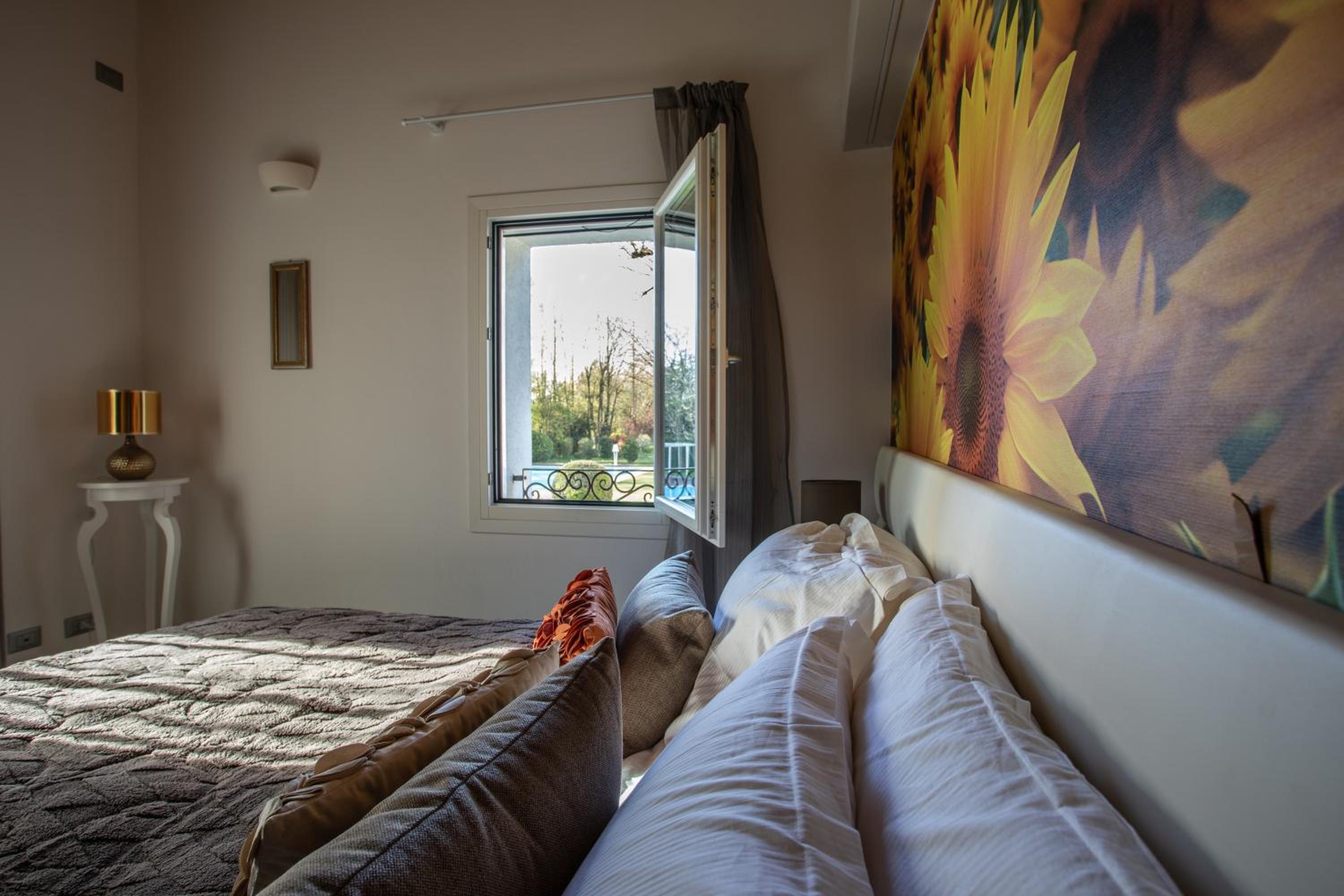 Cattania Suites and Rooms