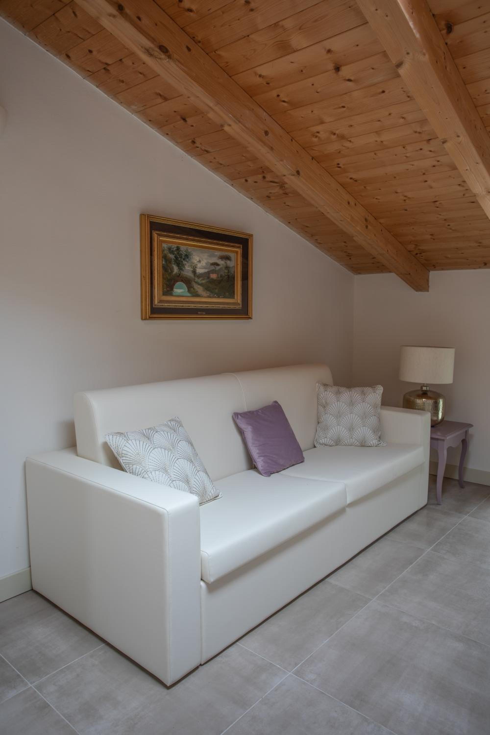 Cattania Suites and Rooms