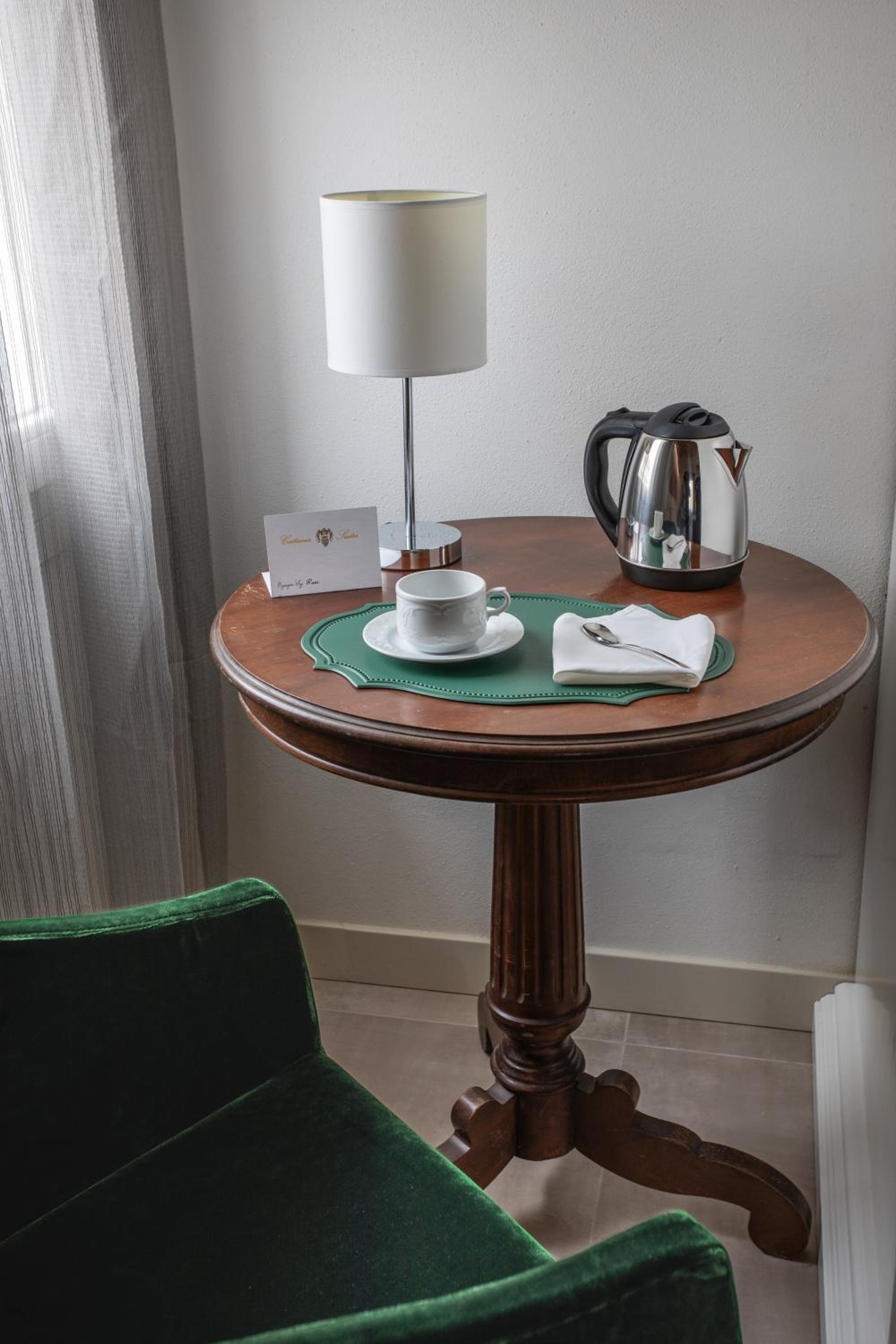 Cattania Suites and Rooms