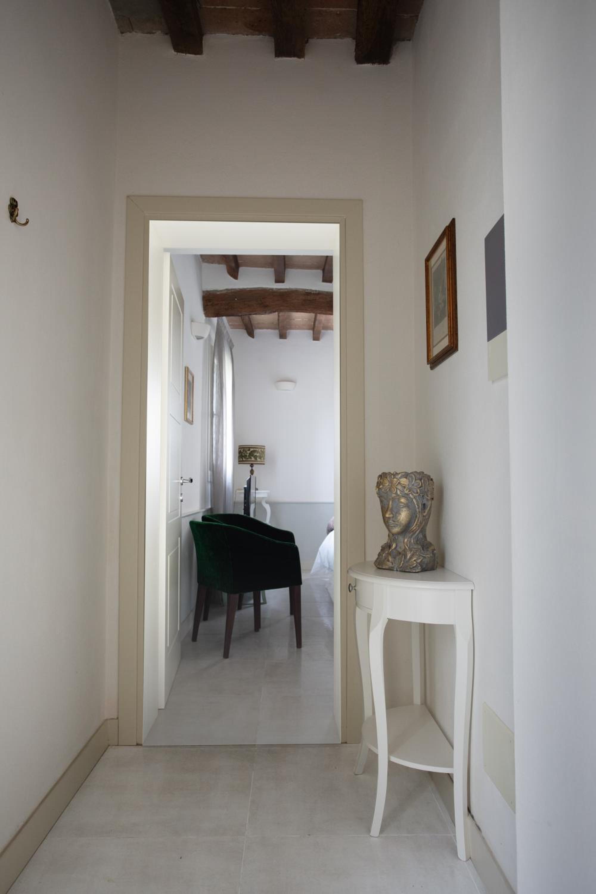 Cattania Suites and Rooms