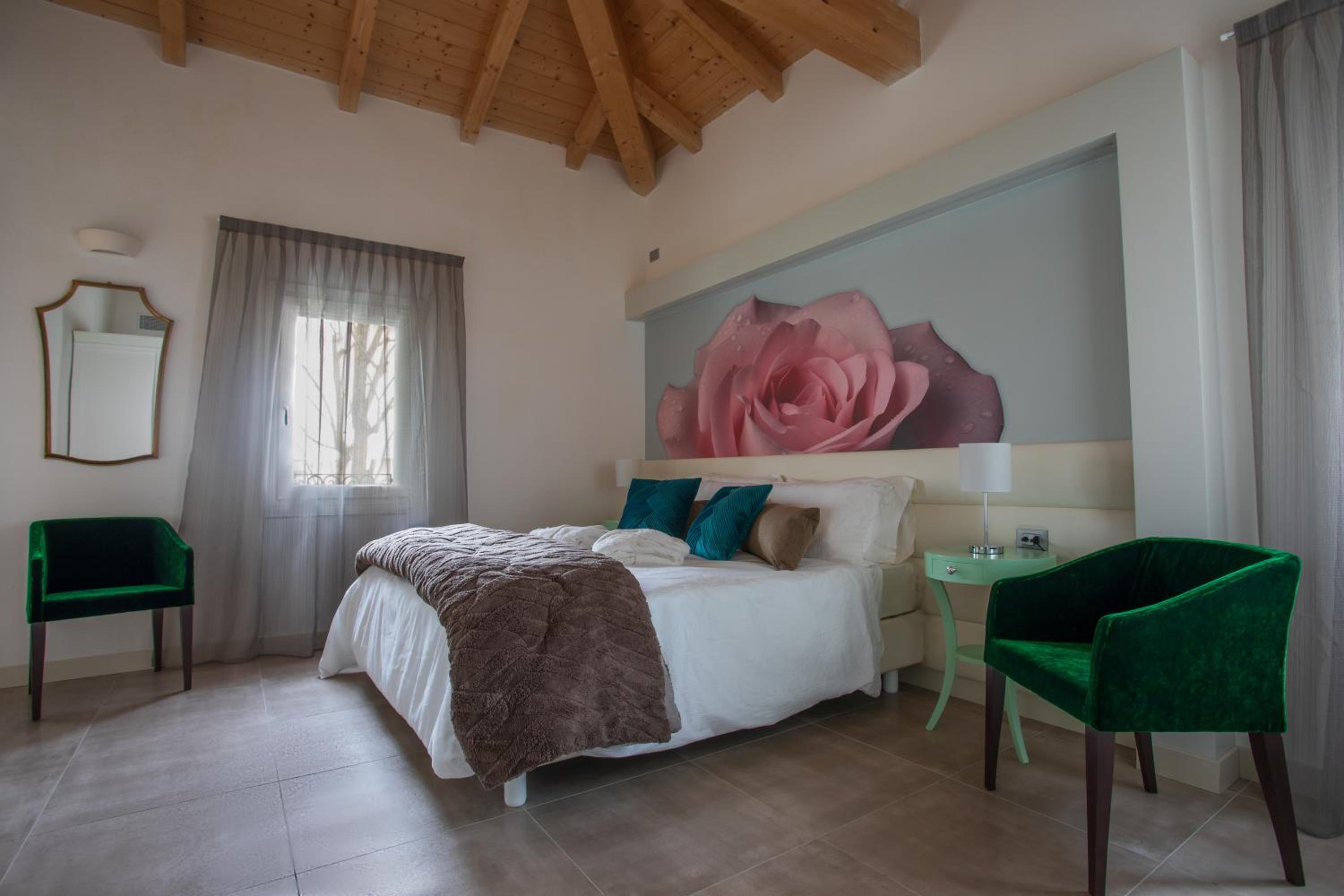 Cattania Suites and Rooms