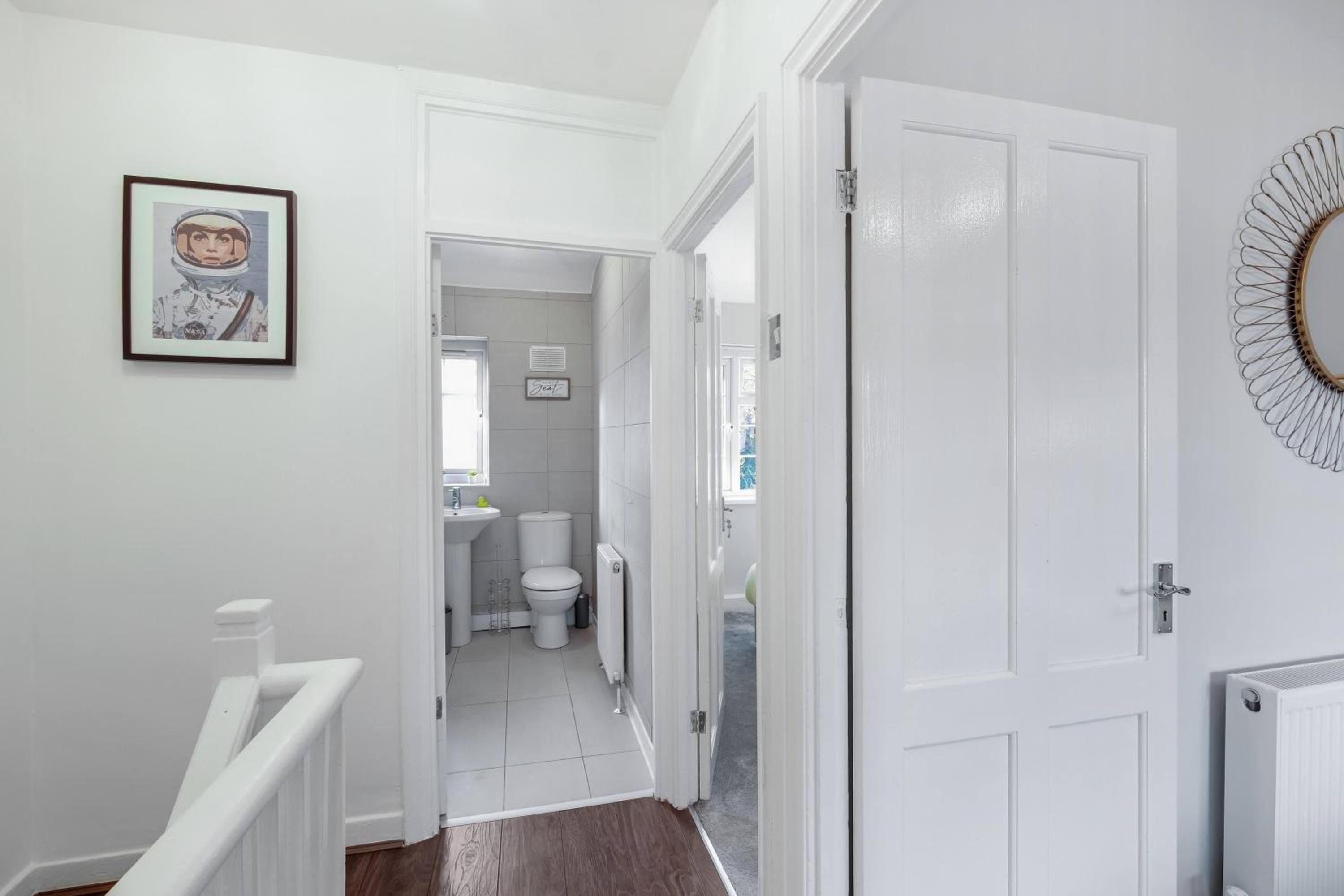 Family-Friendly 4-Bed near Parks & Transport Links
