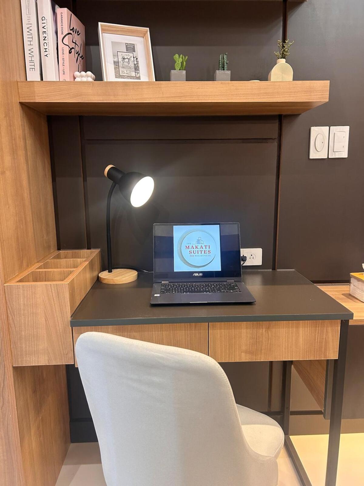 The Makati Suites at Red Residences, Premium Studio, City View, Makati CBD, Wi-fi