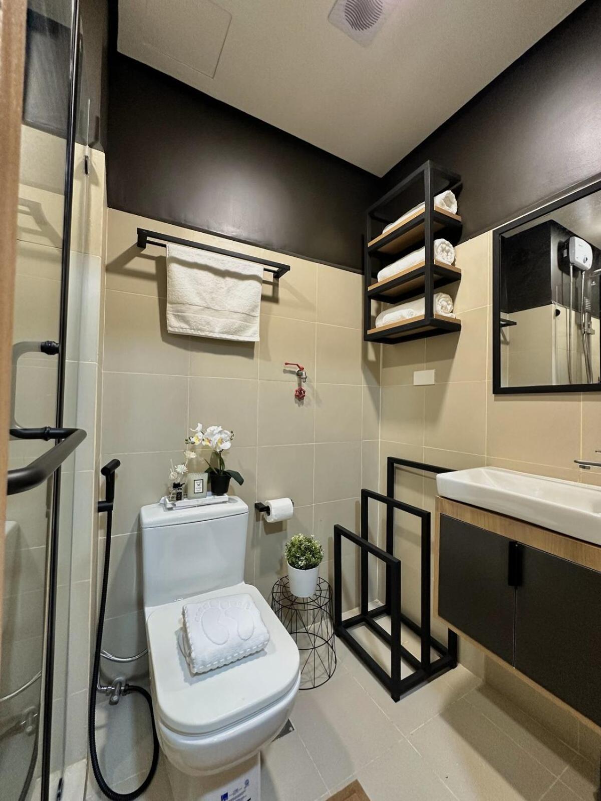 The Makati Suites at Red Residences, Premium Studio, City View, Makati CBD, Wi-fi