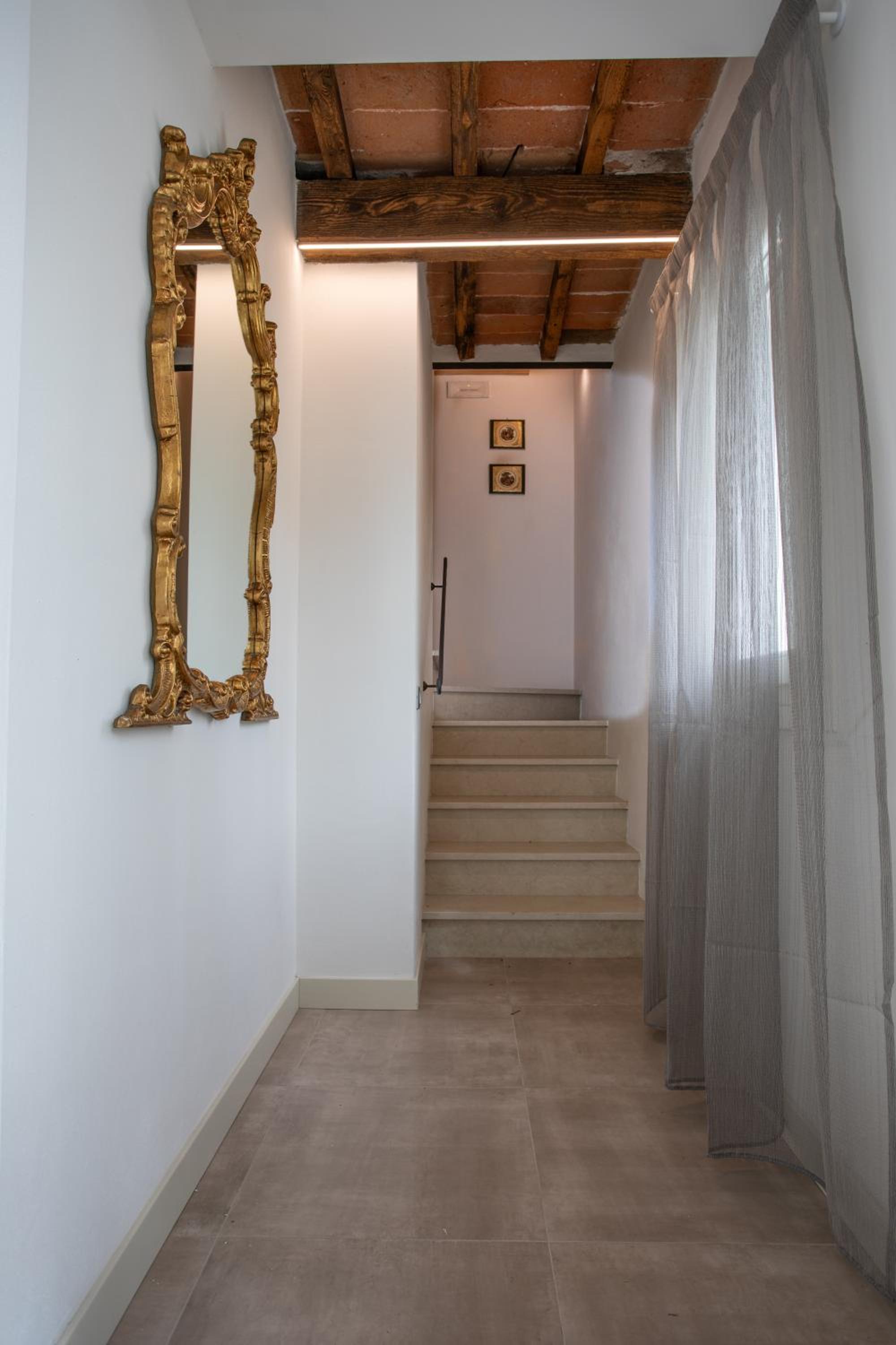Cattania Suites and Rooms