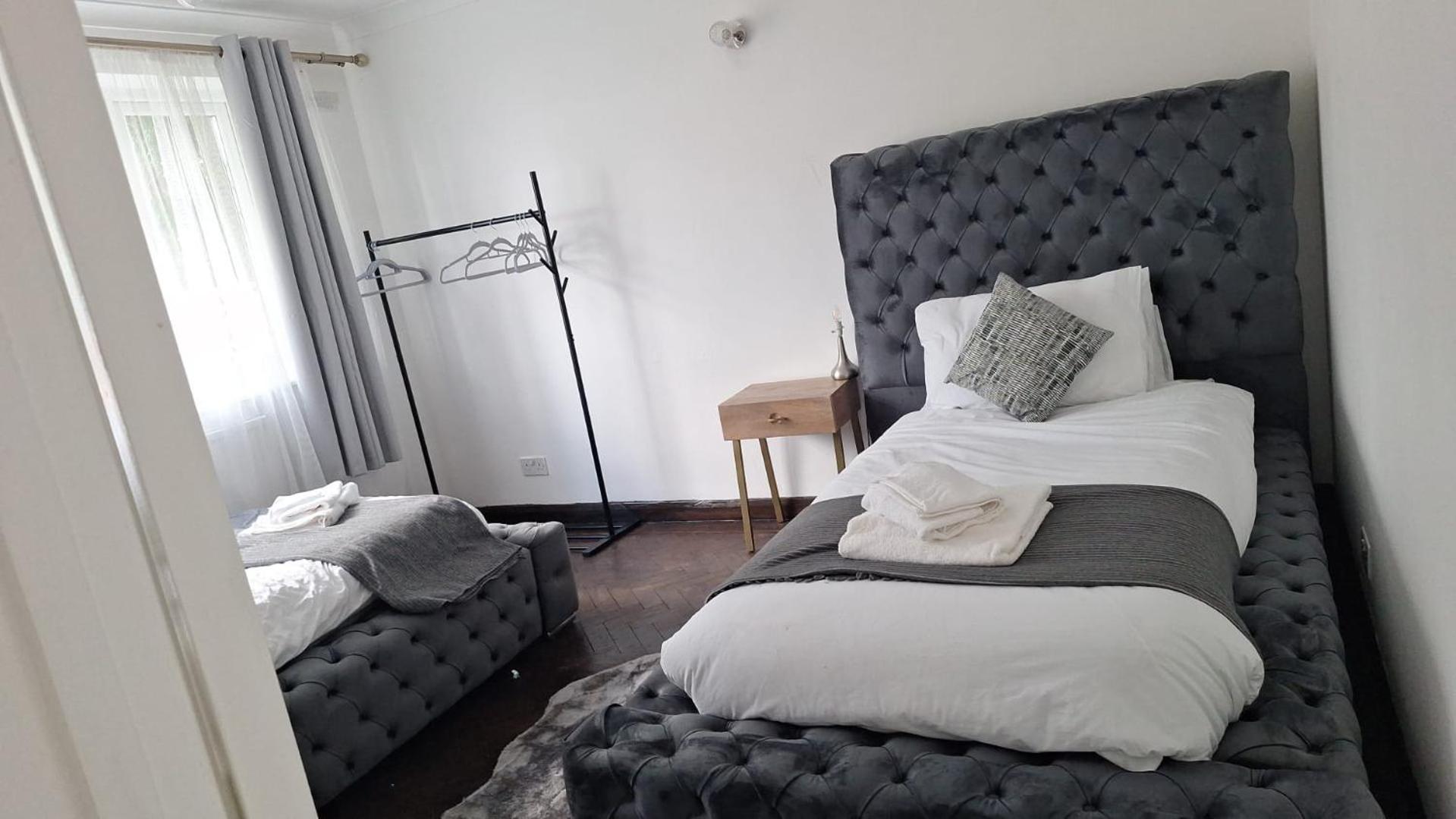 Cosy 2-bed Maisonette with Private Garage in Wembley
