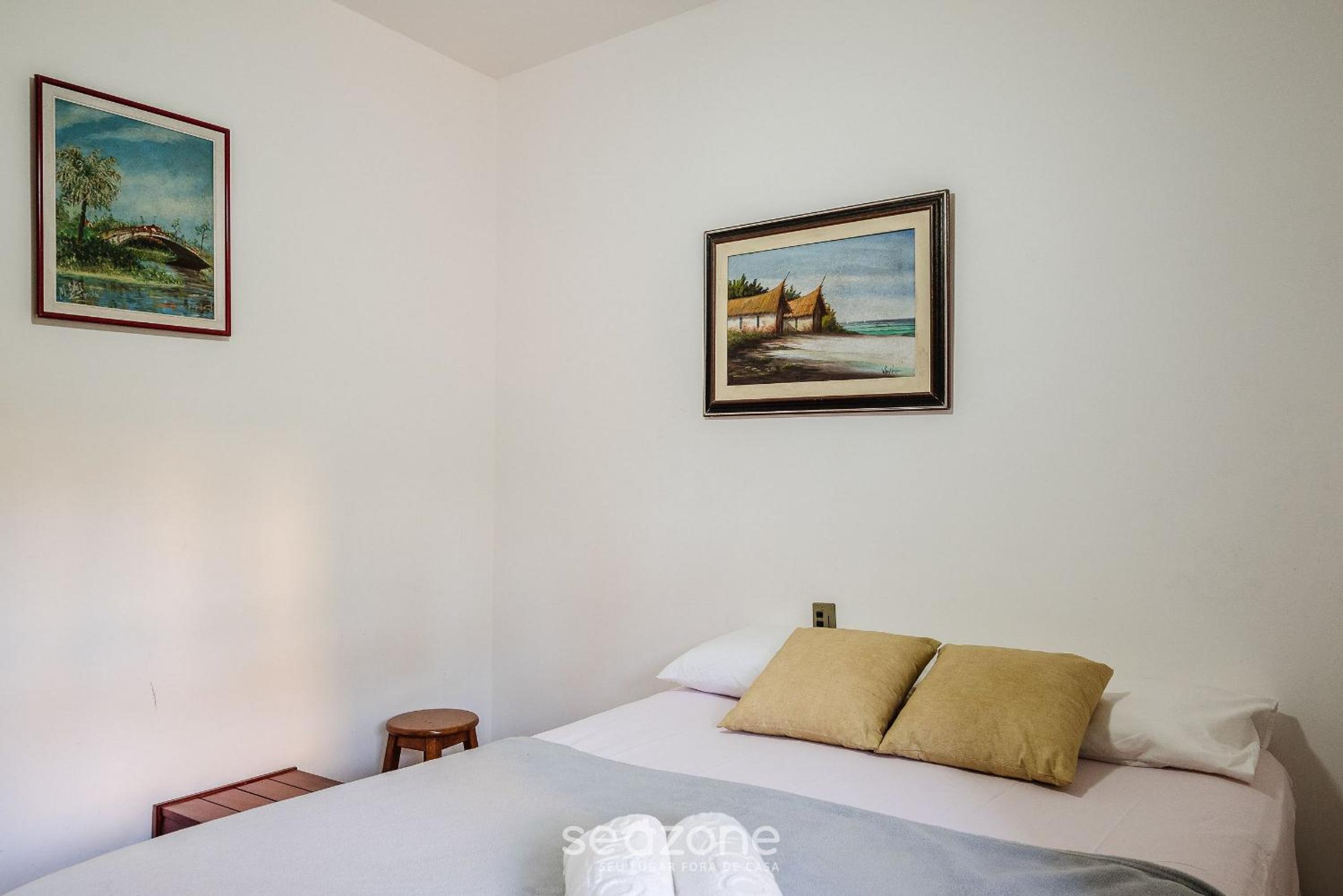 Seaside view house, 10 min from the beach PEV025