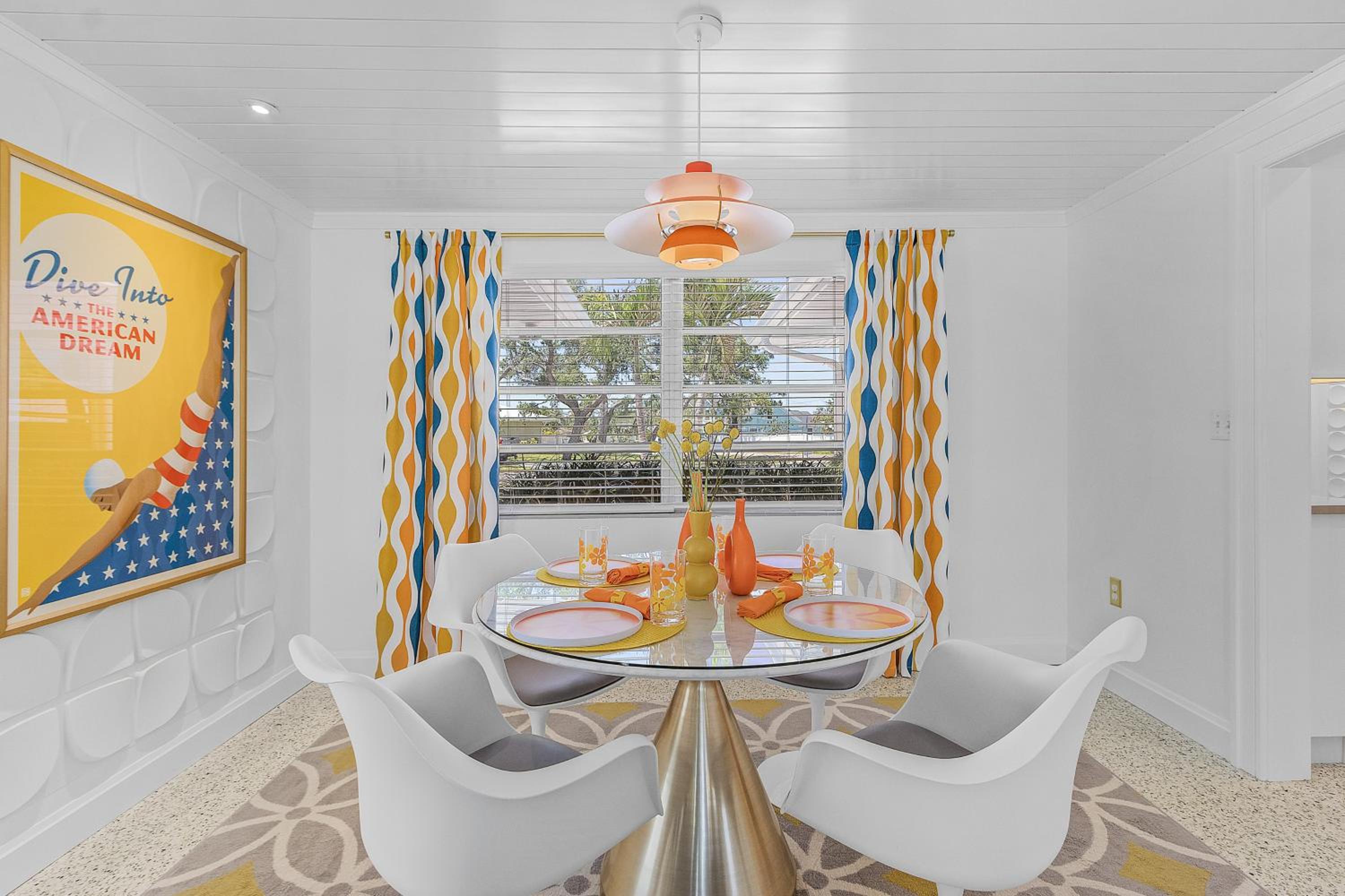 Retro Beach Retreat with Surf Shack in South Venice