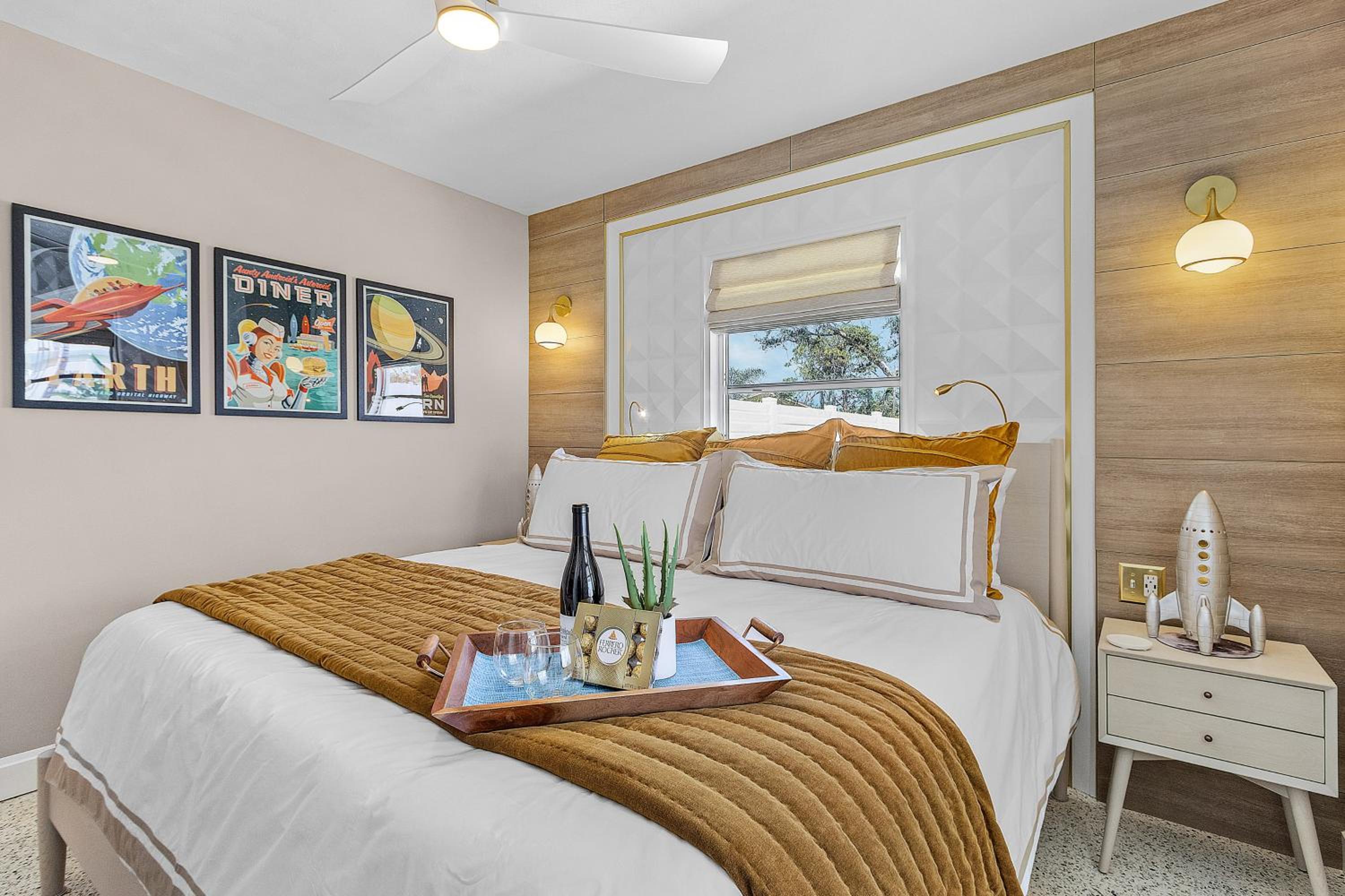 Retro Beach Retreat with Surf Shack in South Venice