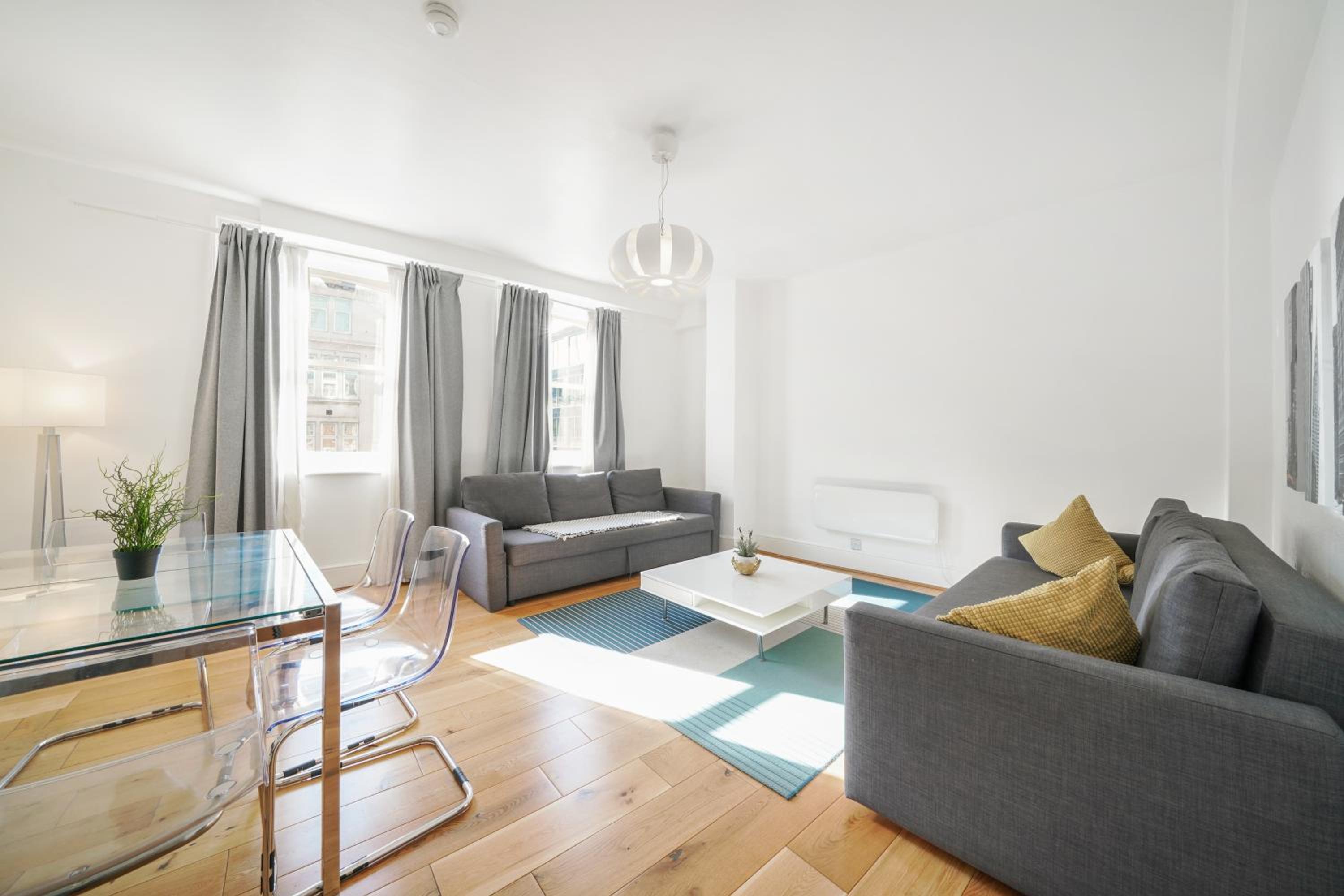 Oxford Street Apartments by Advan