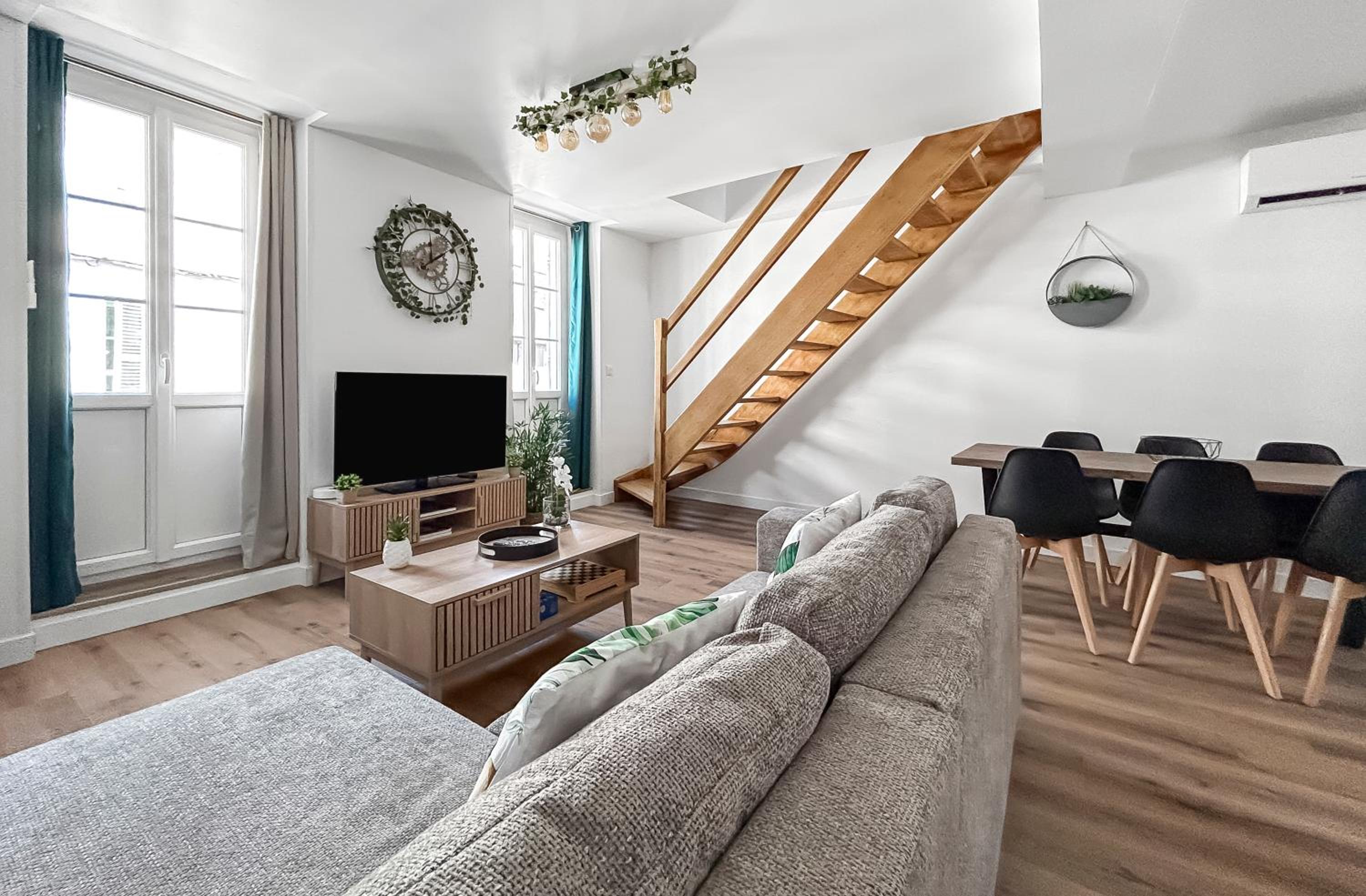 Maison de ville avec garage privé
