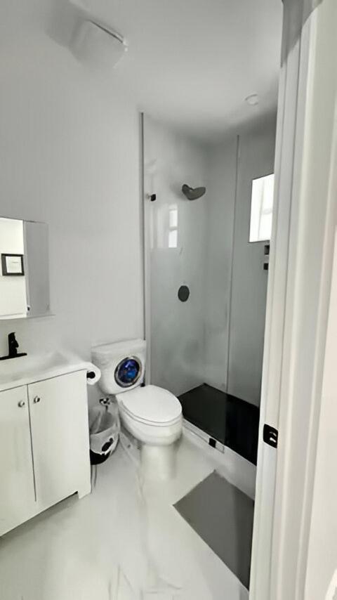Private Rooms close to Miami Airport - Free parking - 01
