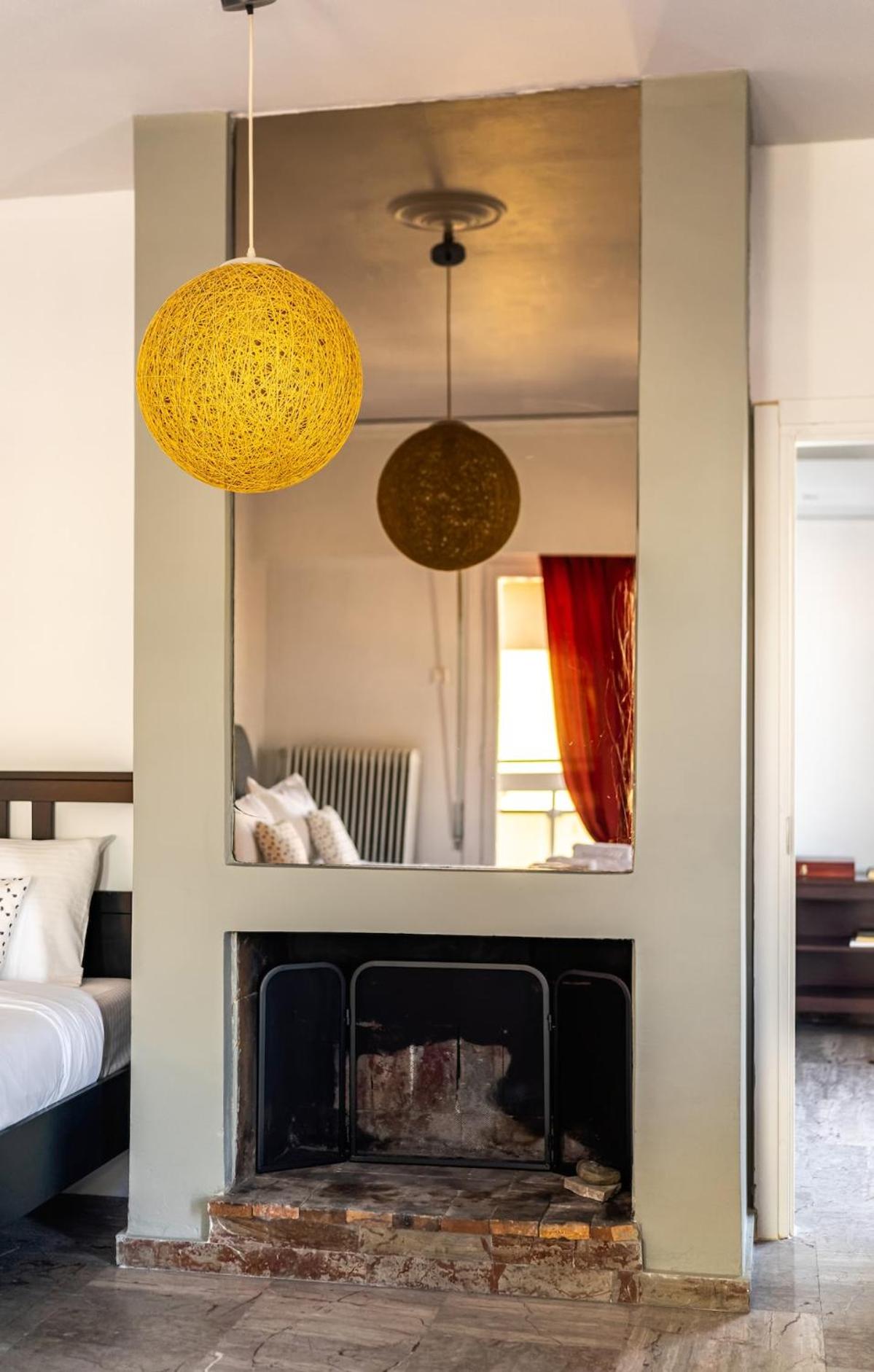 Sunny 3bd flat,Acropolis view