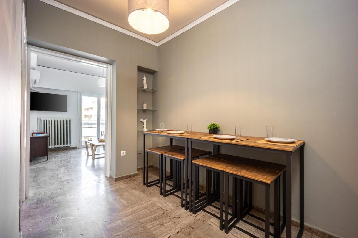Sunny 3bd flat,Acropolis view