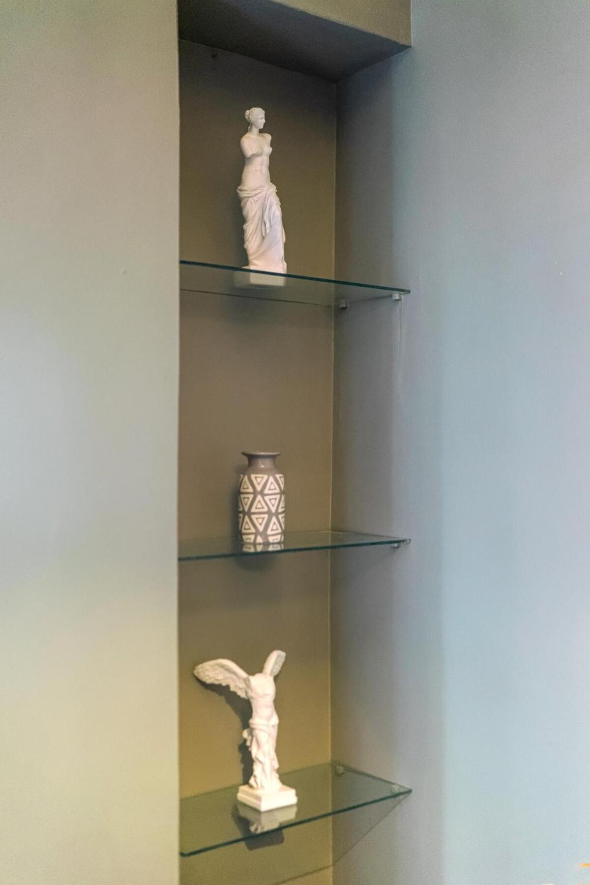 Sunny 3bd flat,Acropolis view