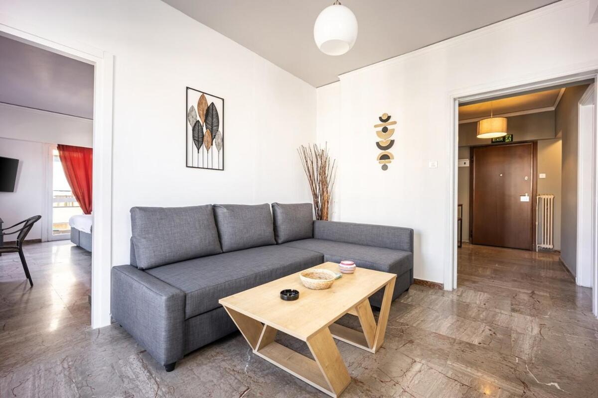 Sunny 3bd flat,Acropolis view