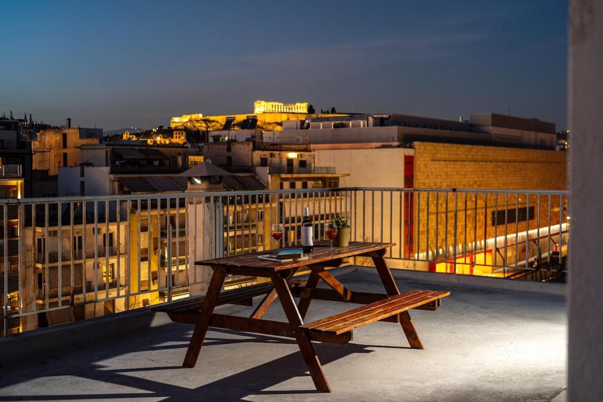 Sunny 3bd flat,Acropolis view