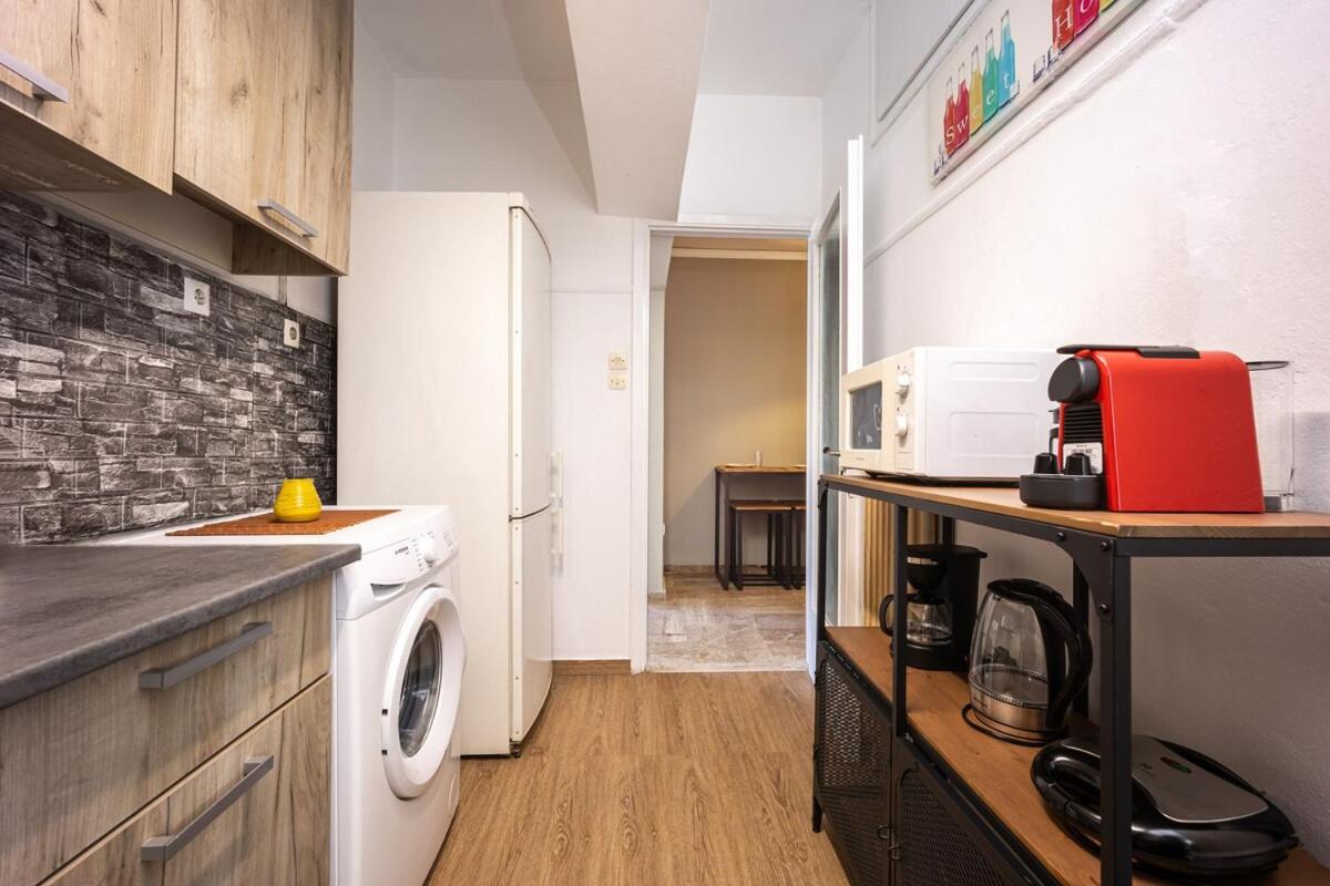 Sunny 3bd flat,Acropolis view