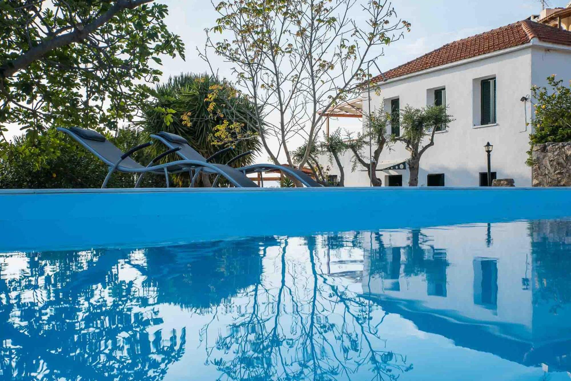 Dekem Residence