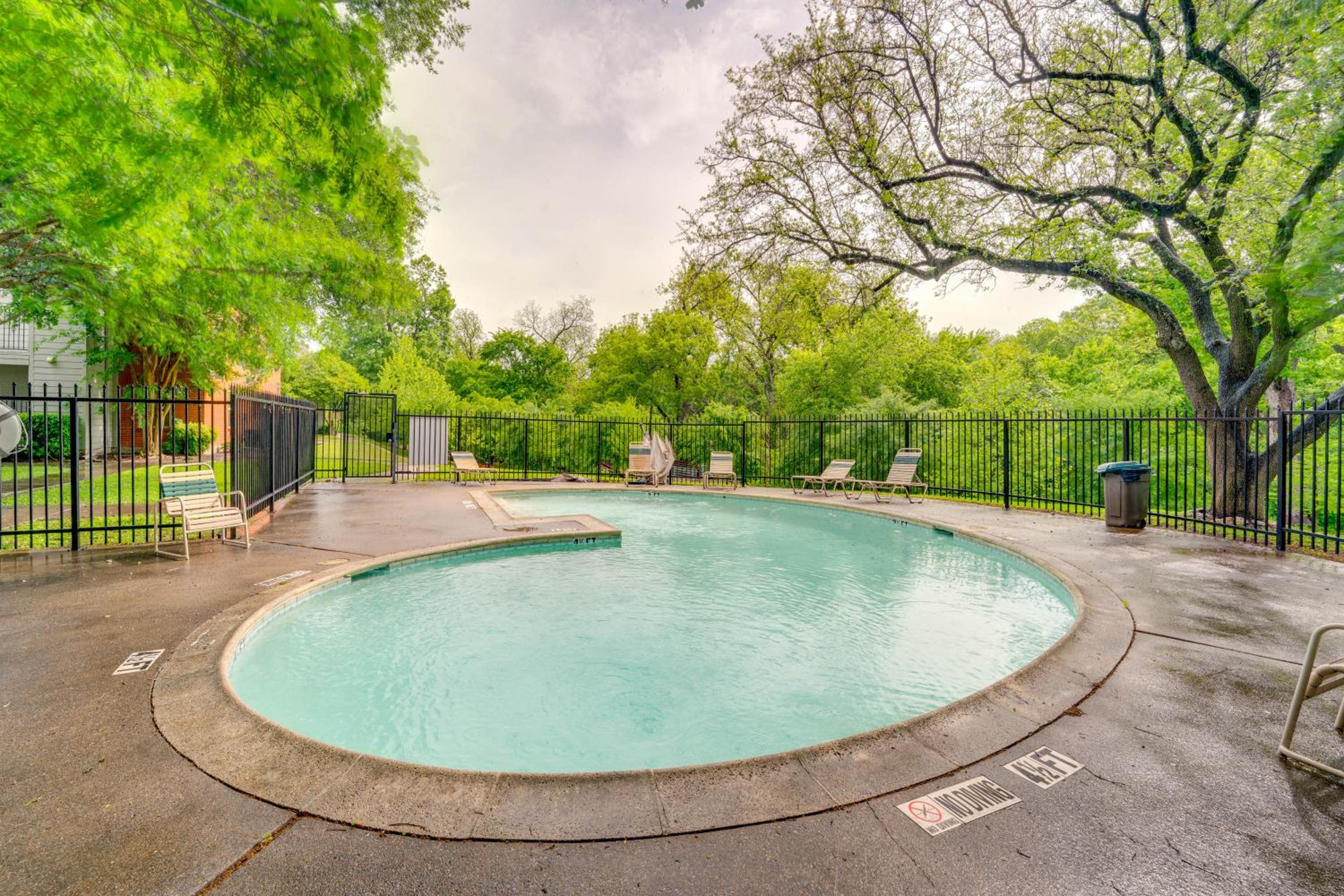 9 Mi to Dtwn Dallas Cozy Couples Getaway