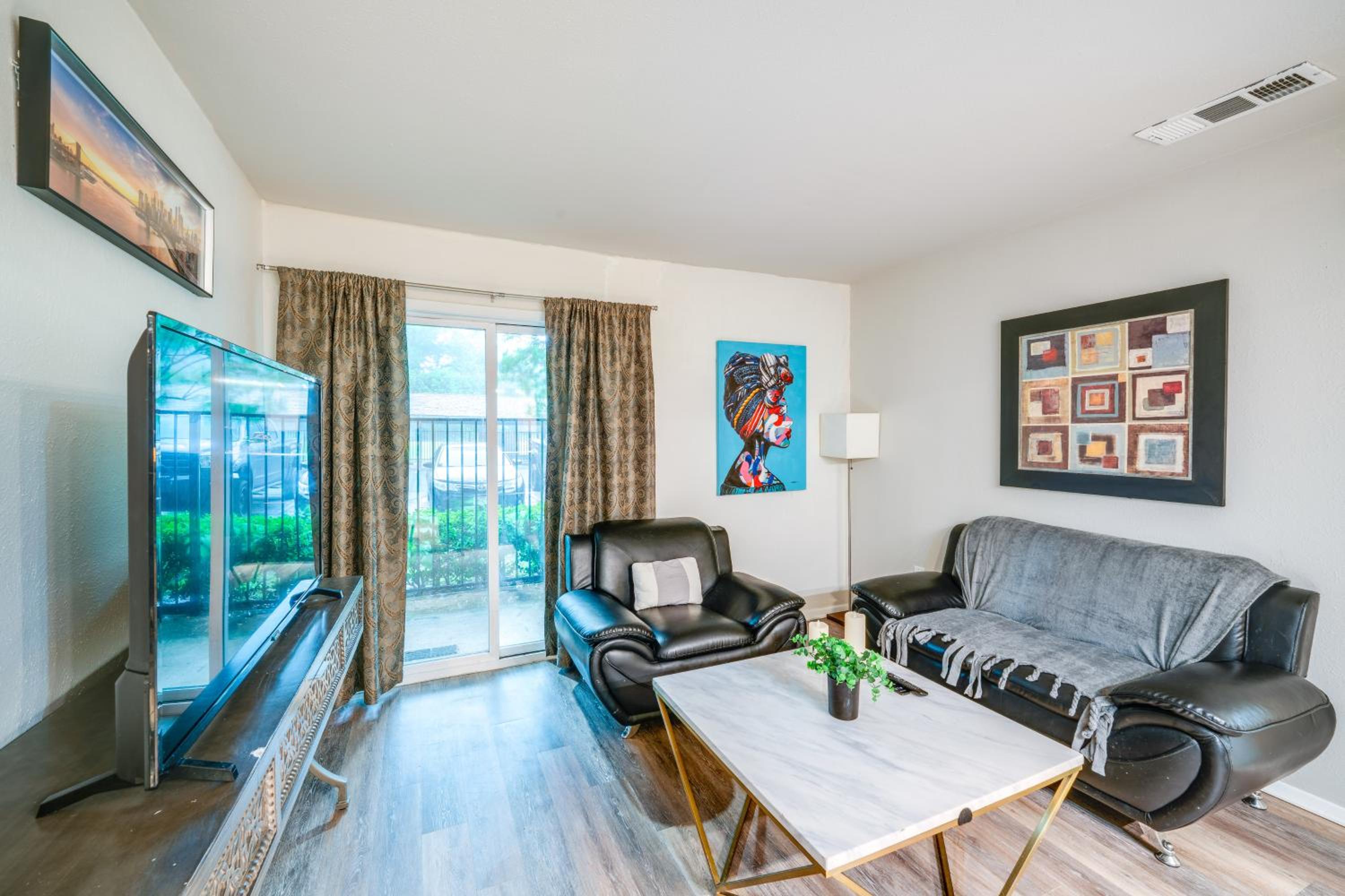 9 Mi to Dtwn Dallas Cozy Couples Getaway
