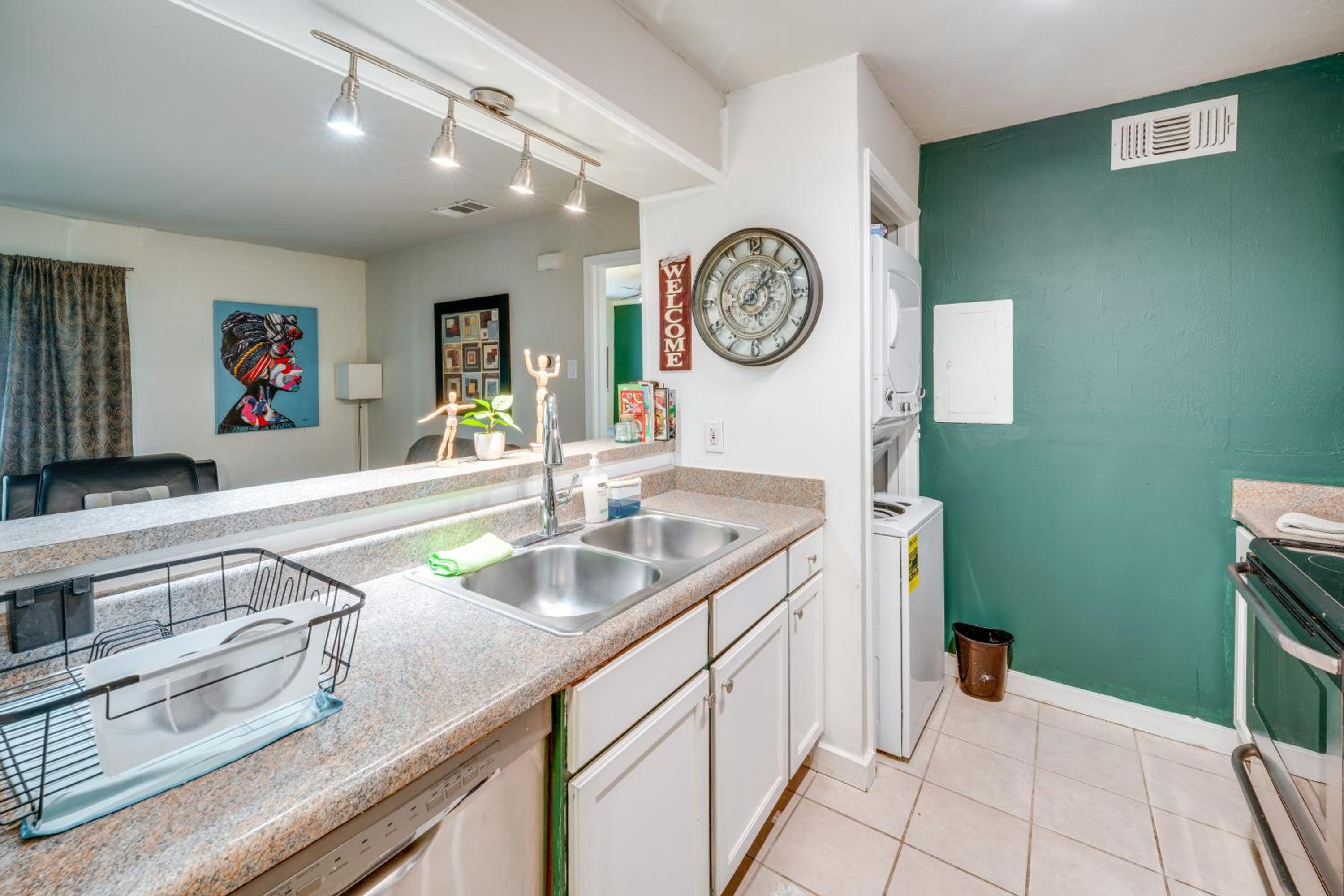 9 Mi to Dtwn Dallas Cozy Couples Getaway