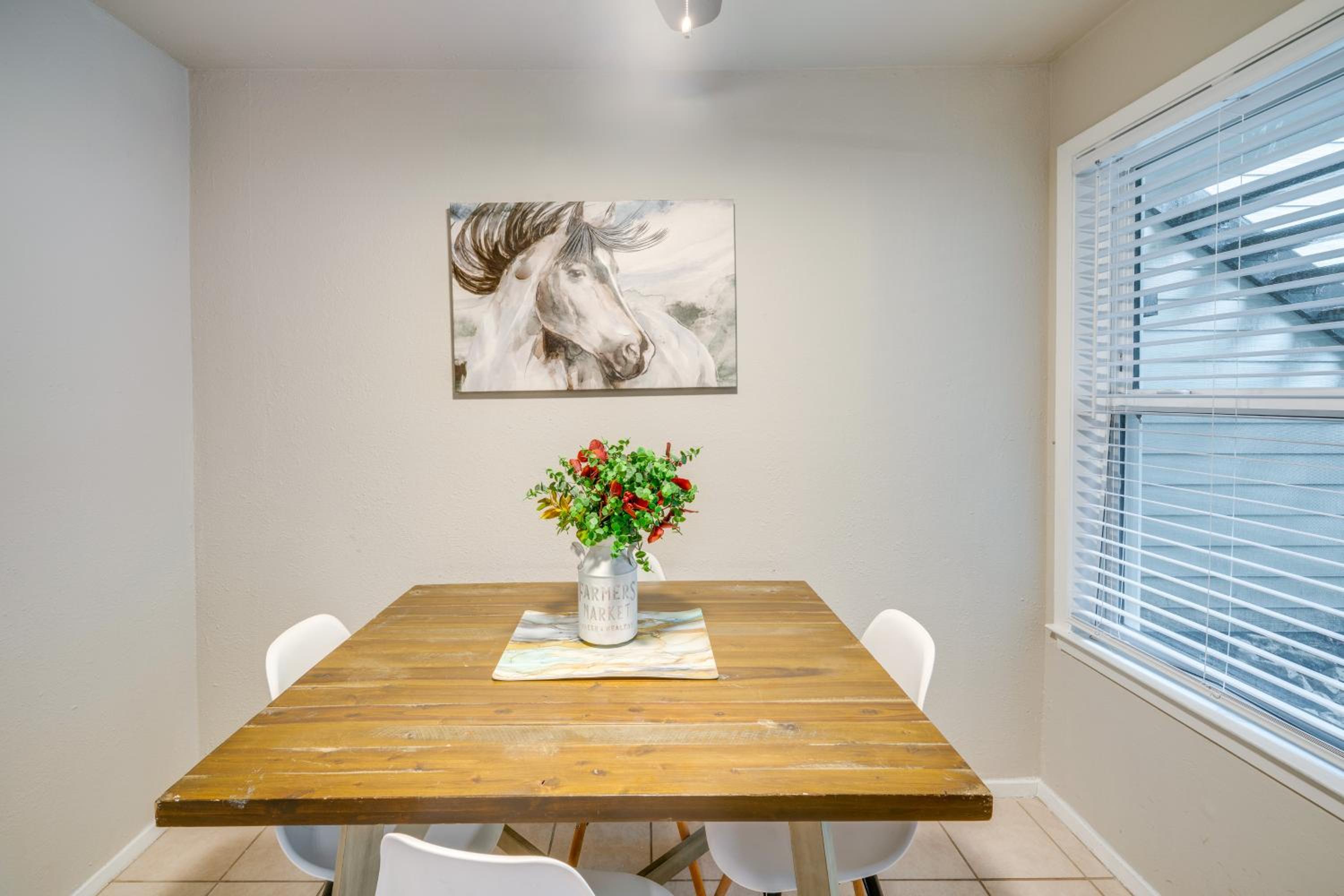 9 Mi to Dtwn Dallas Cozy Couples Getaway