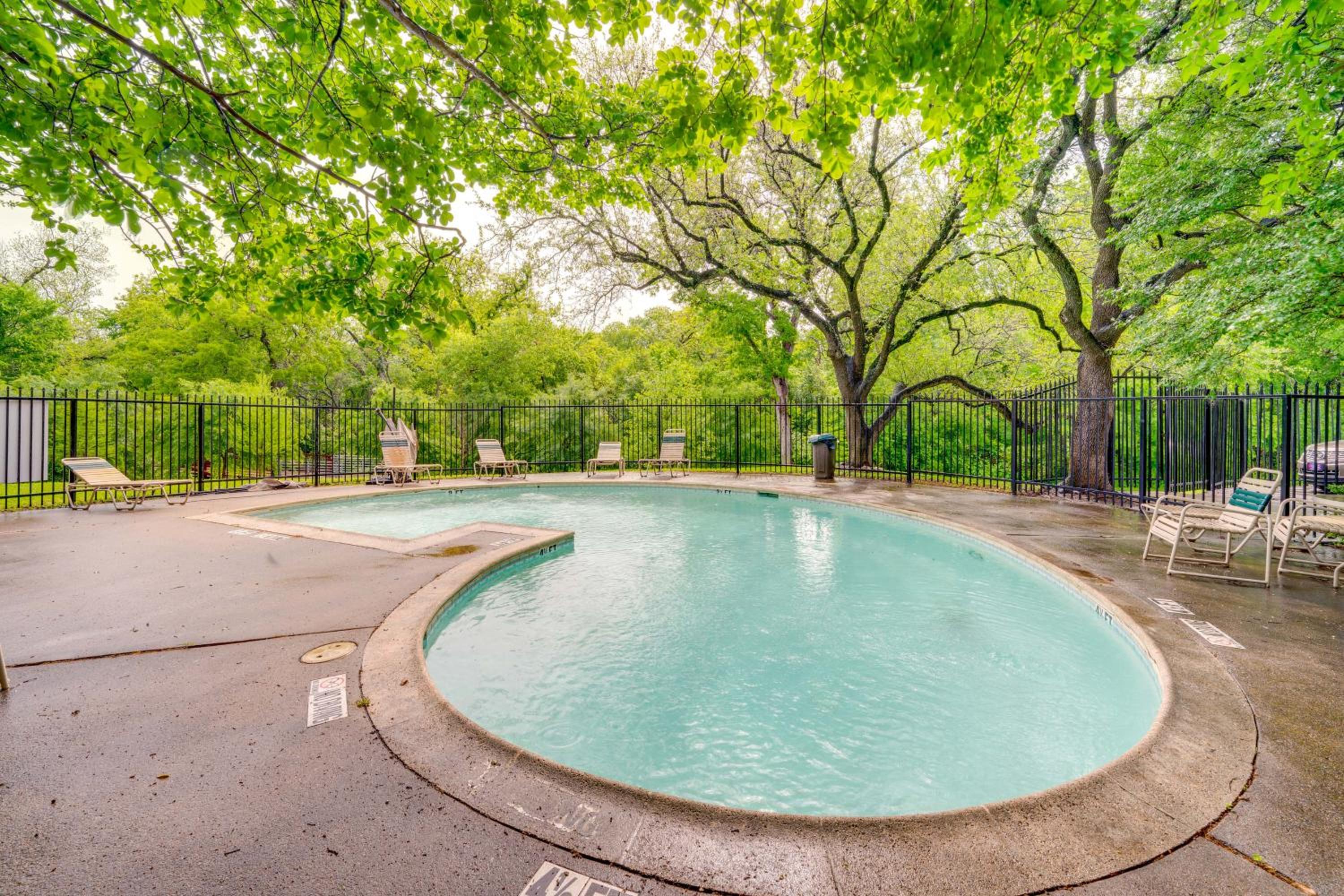 9 Mi to Dtwn Dallas Cozy Couples Getaway