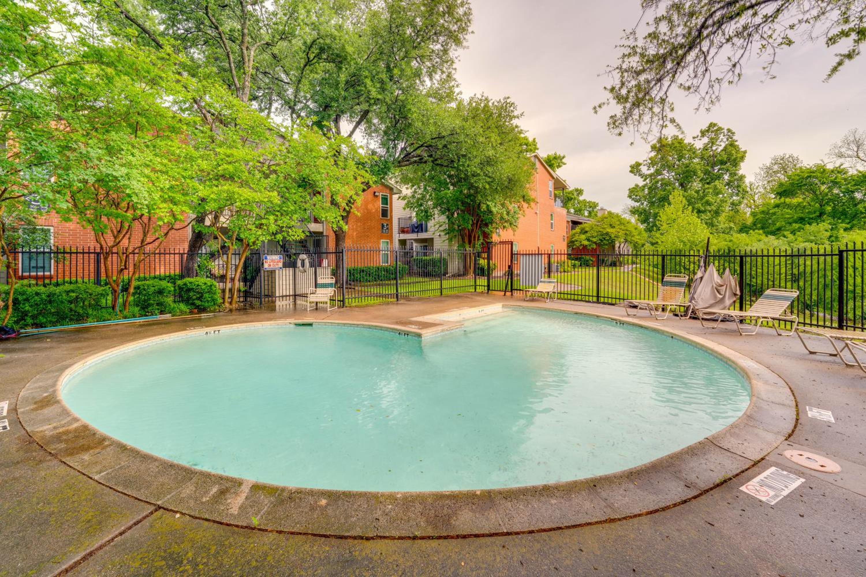 9 Mi to Dtwn Dallas Cozy Couples Getaway