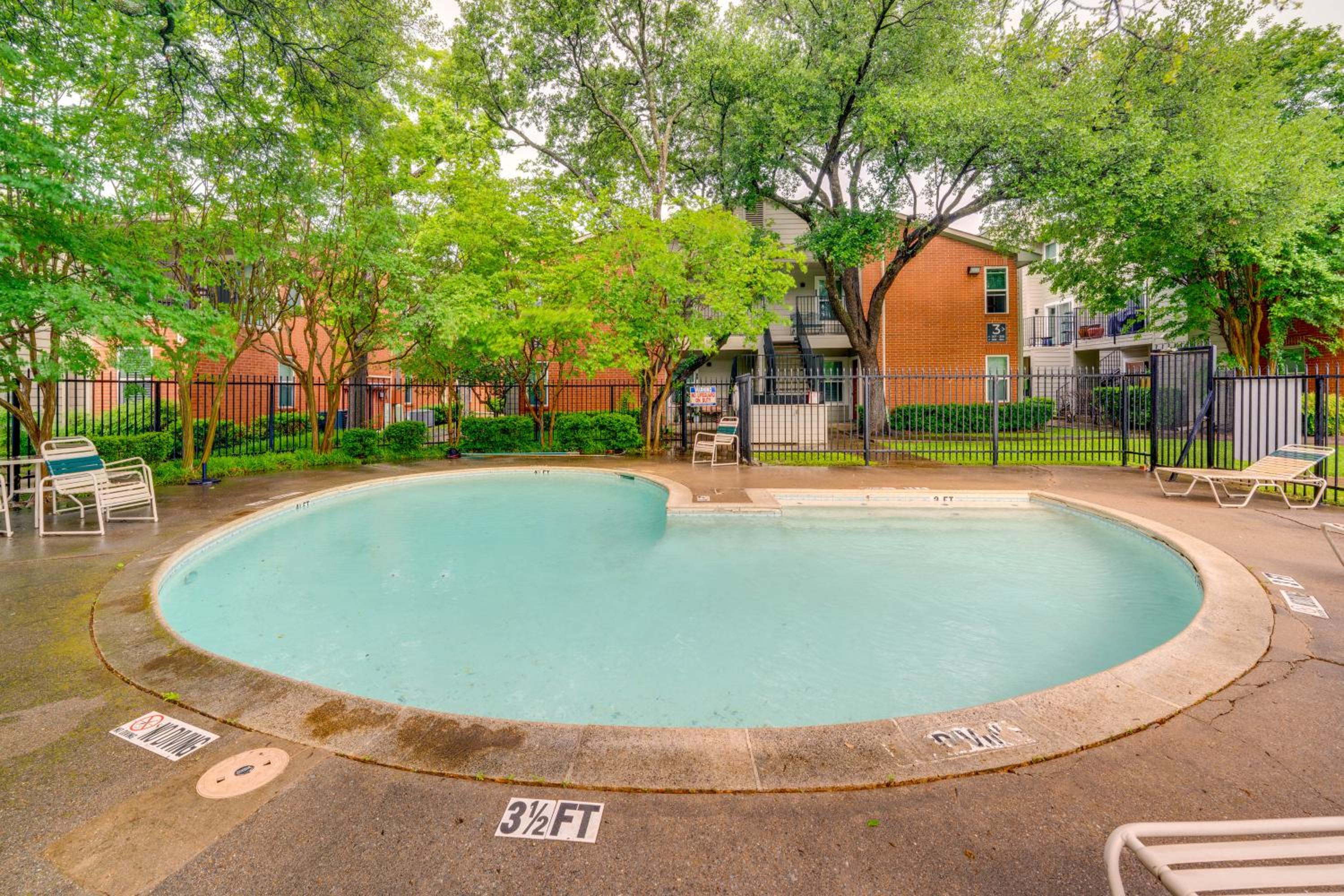 9 Mi to Dtwn Dallas Cozy Couples Getaway