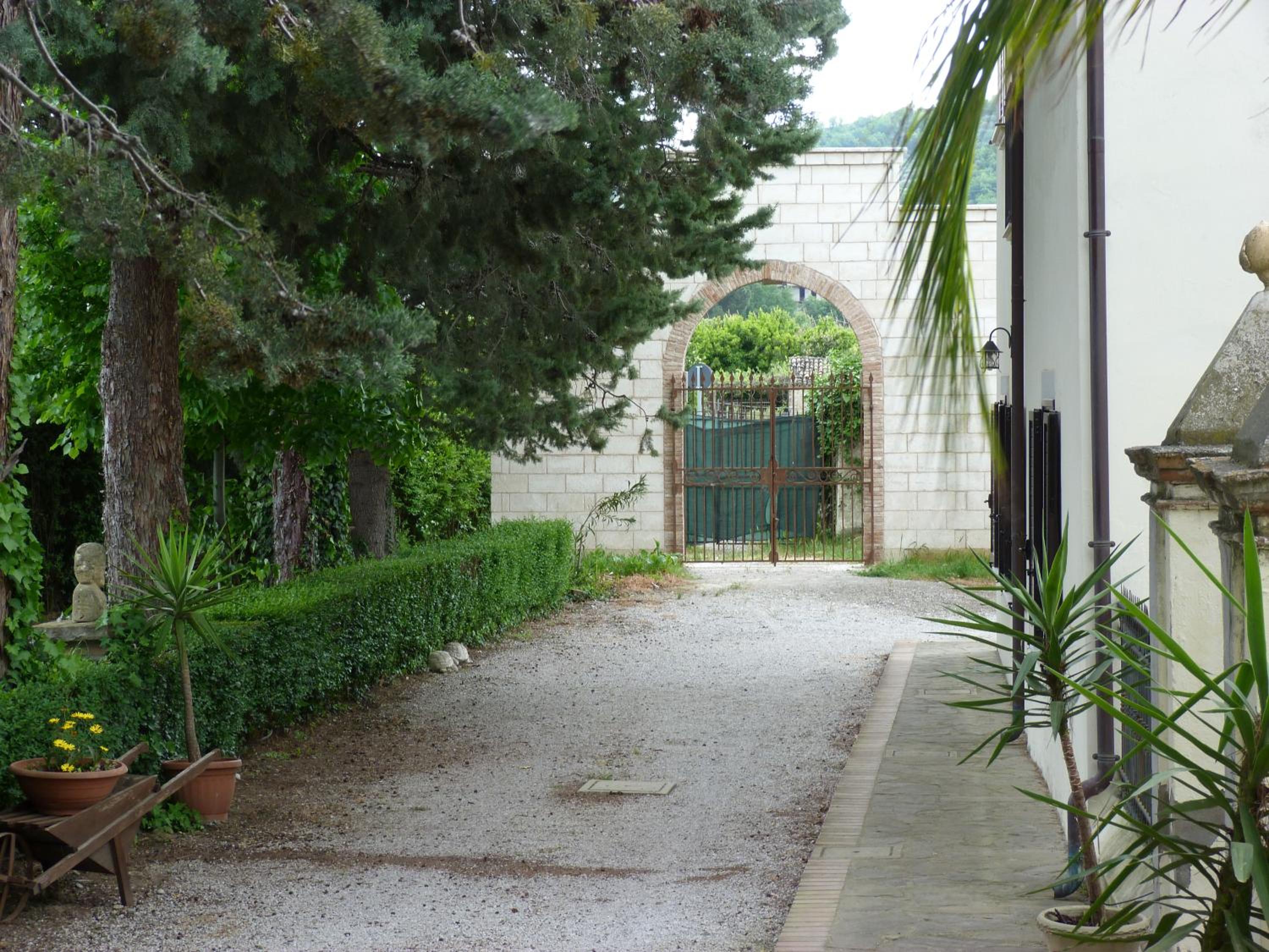 Photo 47