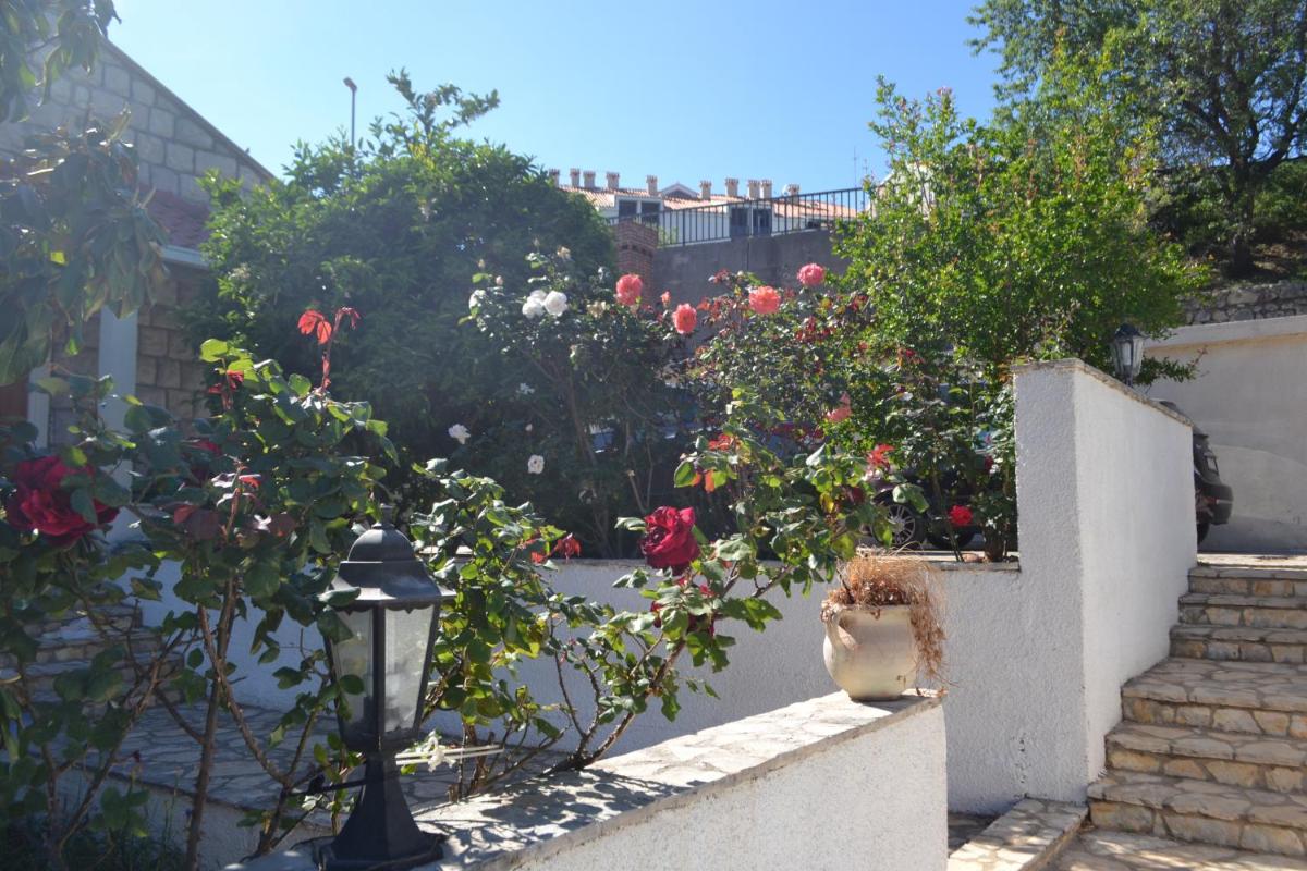 Madonna Guest House