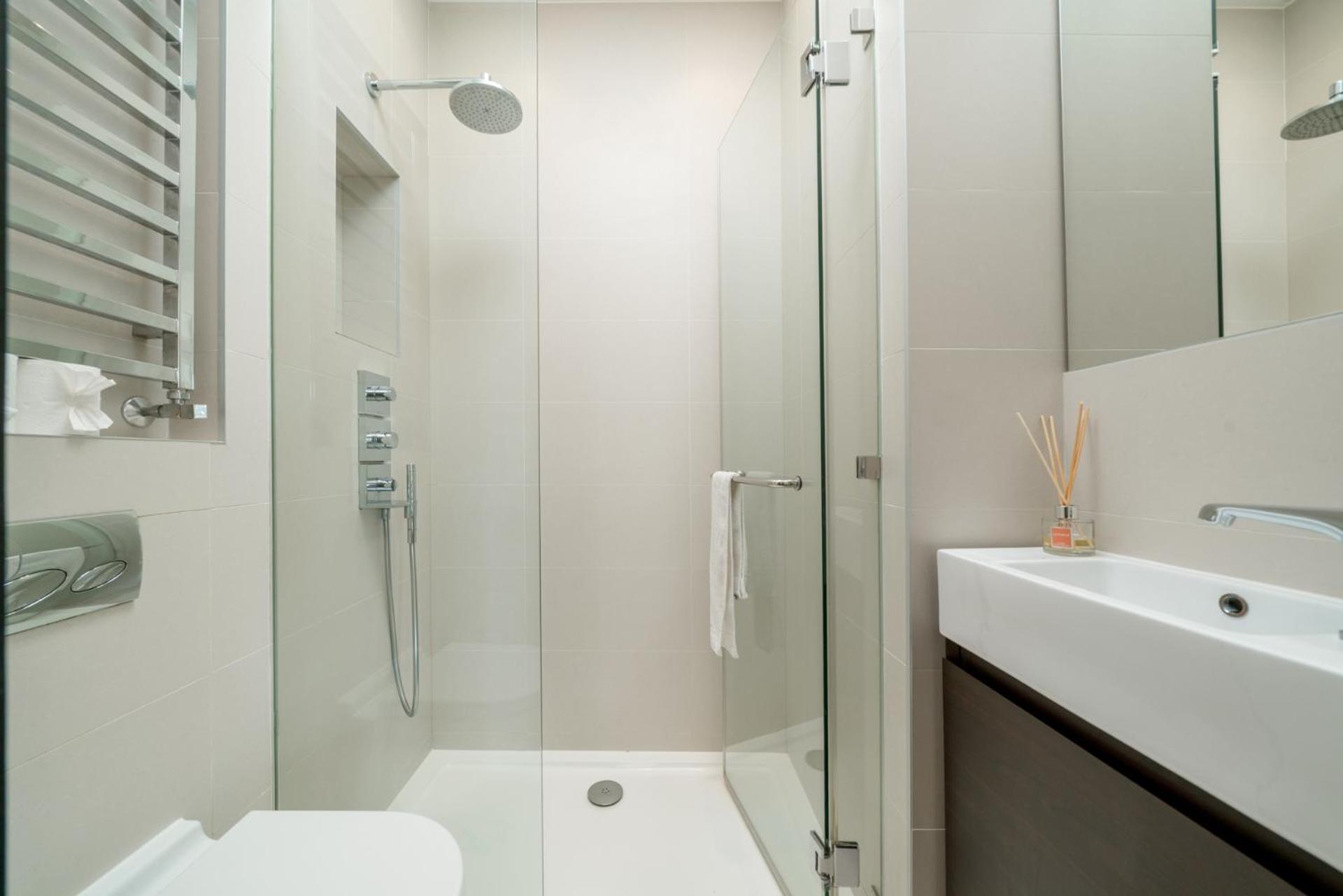 Hyde Park Gardens Gem - Niru Experience