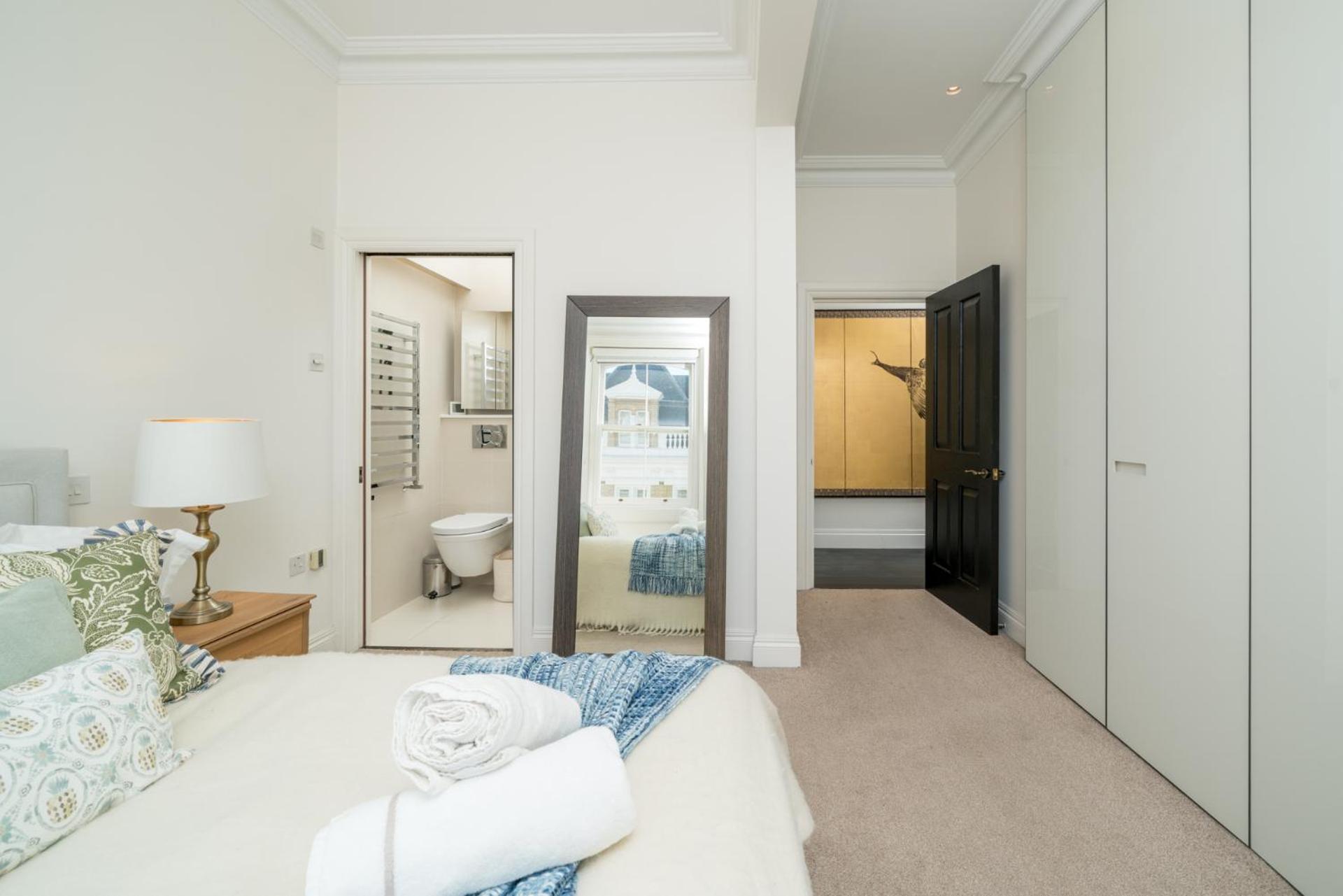 Hyde Park Gardens Gem - Niru Experience