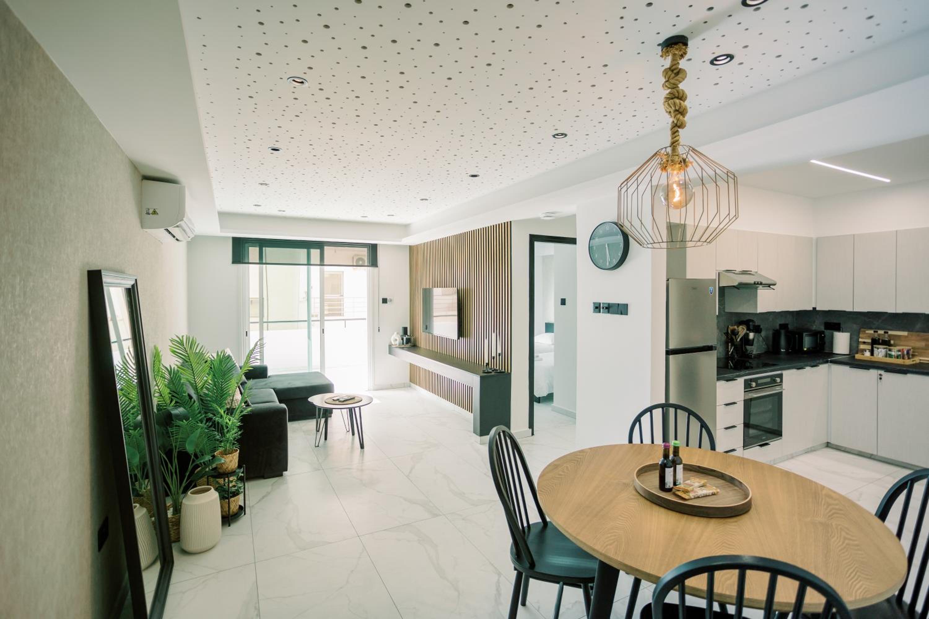 2BR Amalfi Blue Apt in Larnaca - Pool & 10Min Walk to Mackenzie Beach!