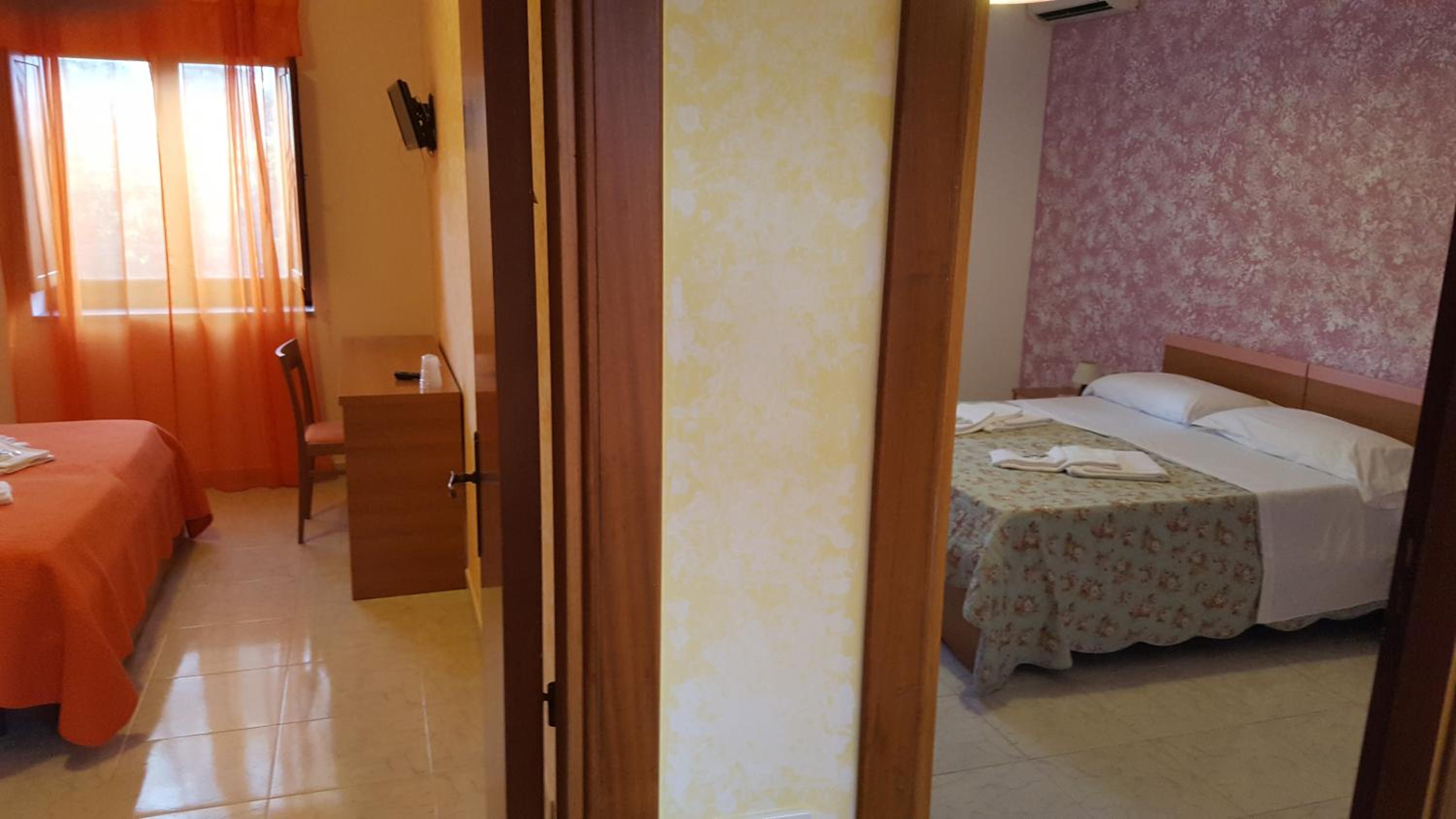 Photo 33
