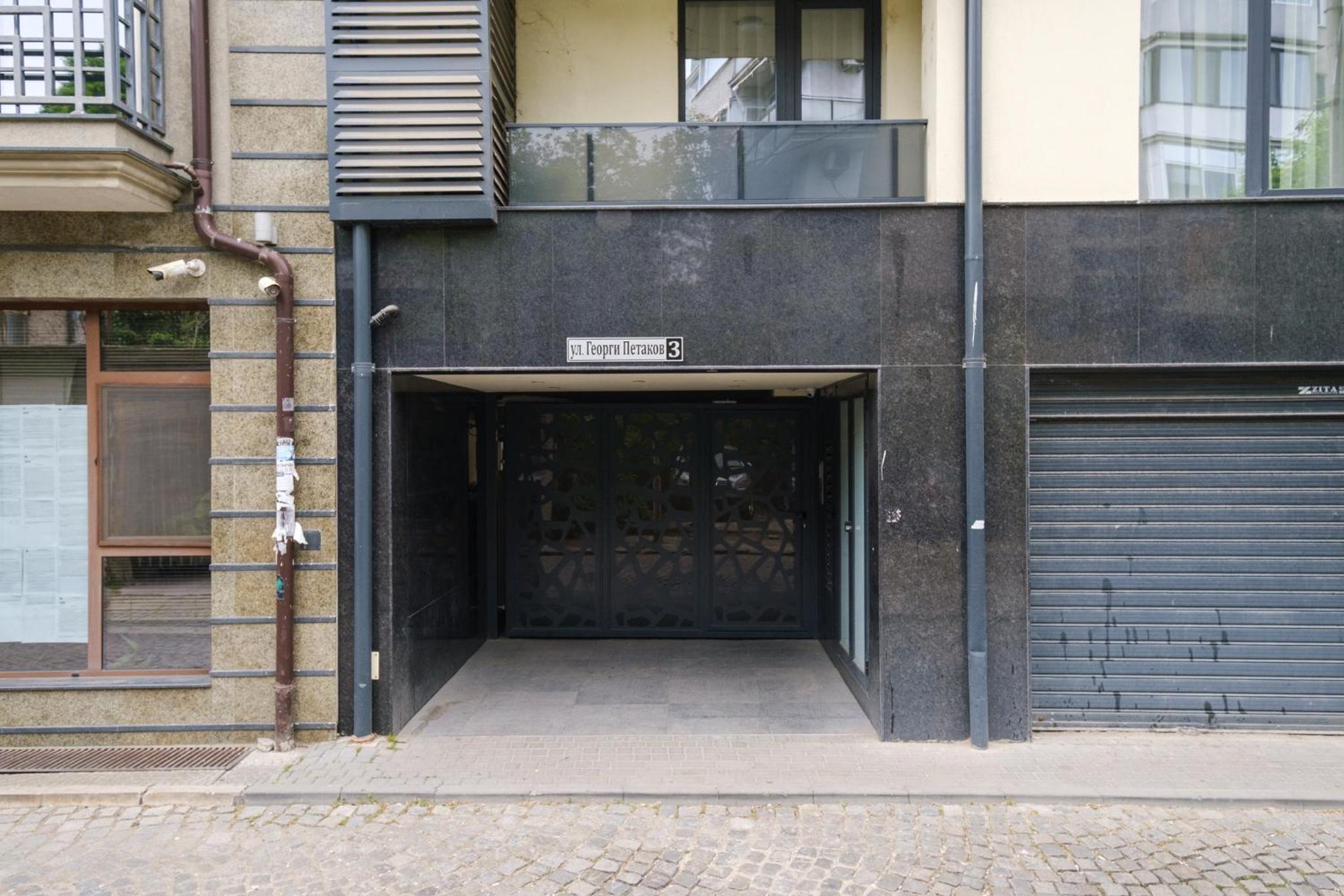 Quiet & Comfy 1BR in the Heart of Plovdiv with Private Balcony
