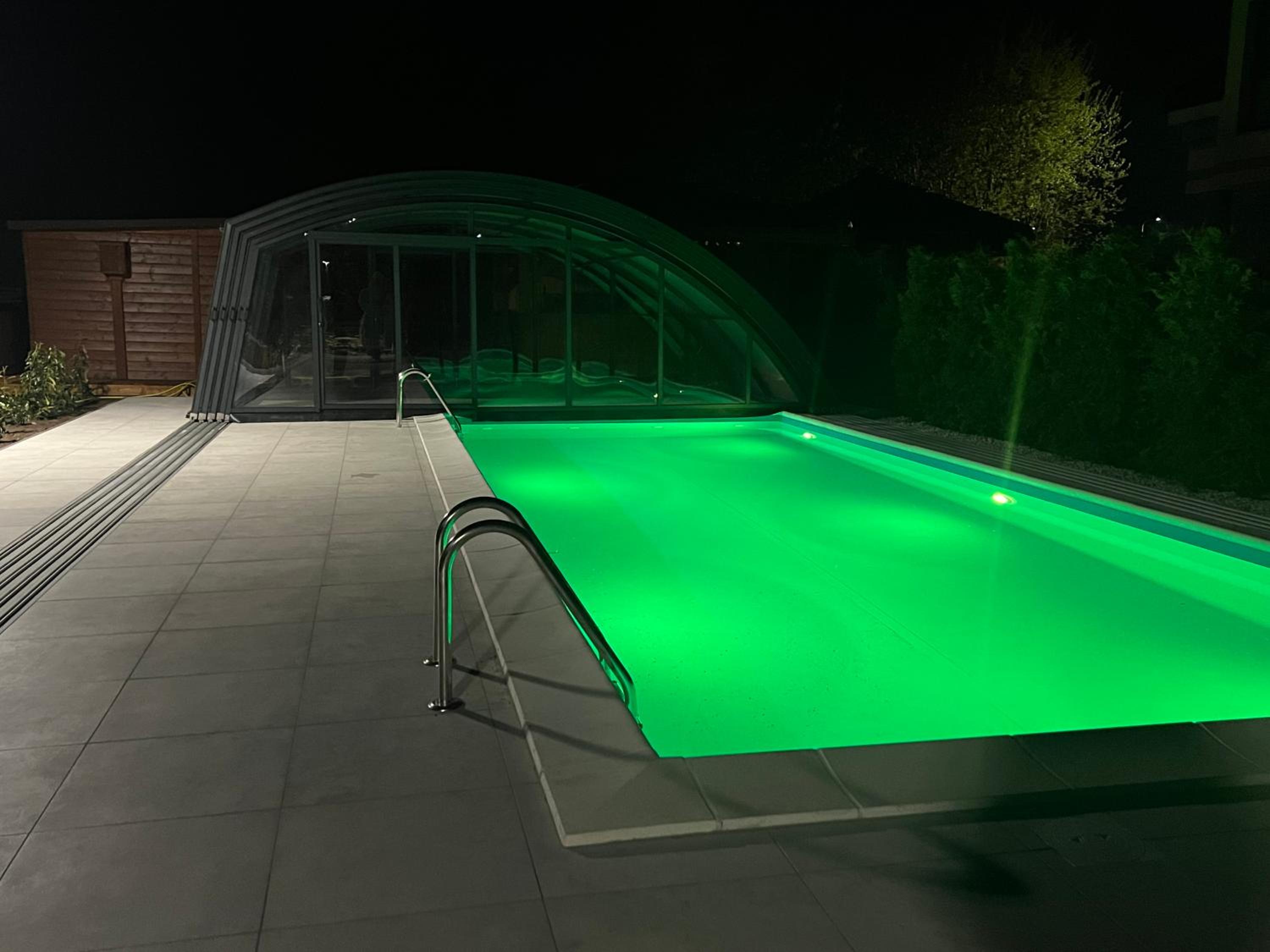 Rajska Mierzeja , SAUNA , JAKUZZI ,BASEN Z PODGRZEWANĄ WODĄ , KLIMATYZACJA-OGRZEWANIE , PLAC ZABAW , ROWERY , TARAS