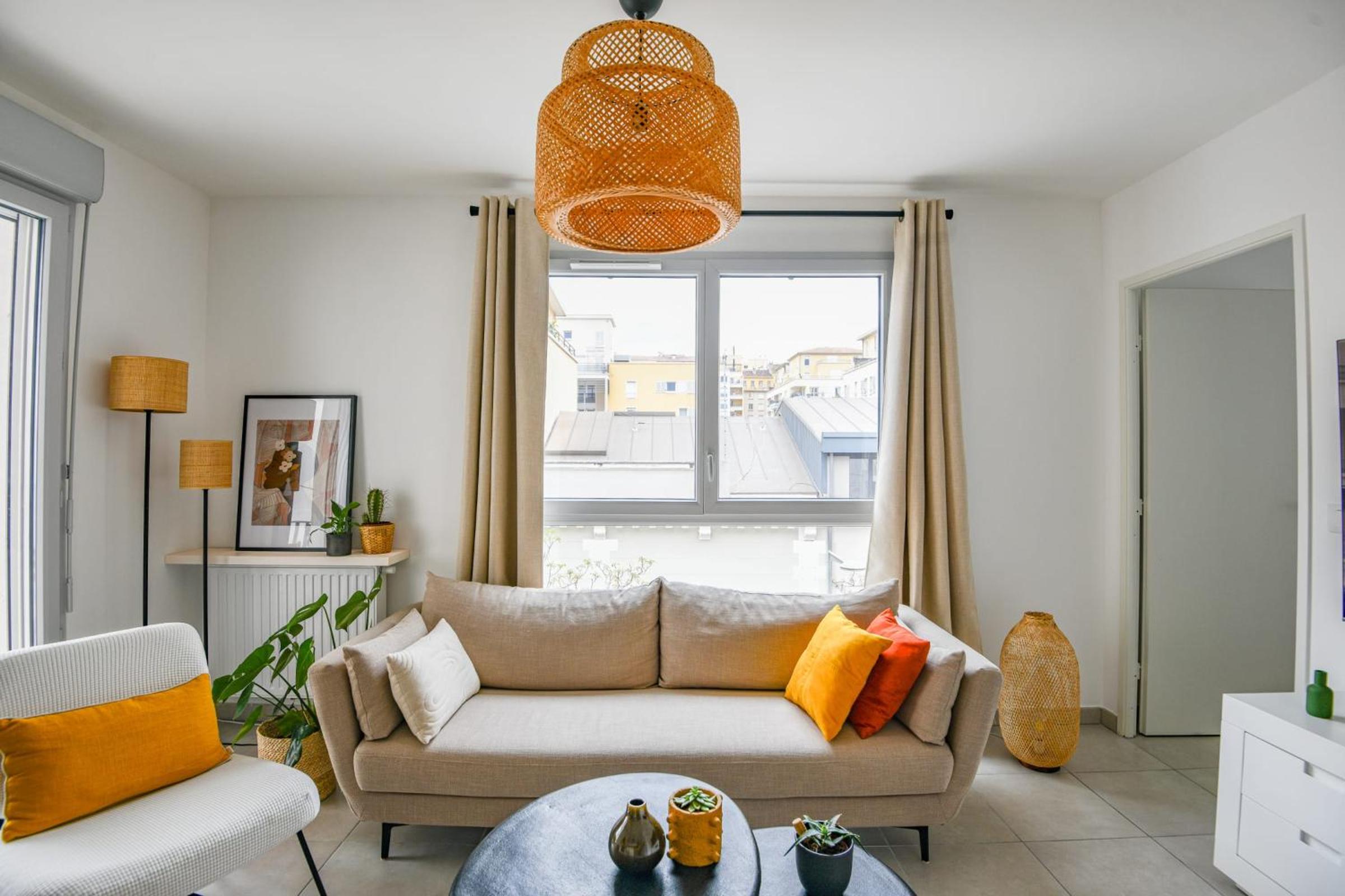 Appart 1 ch avec balcon et parking à la Joliette