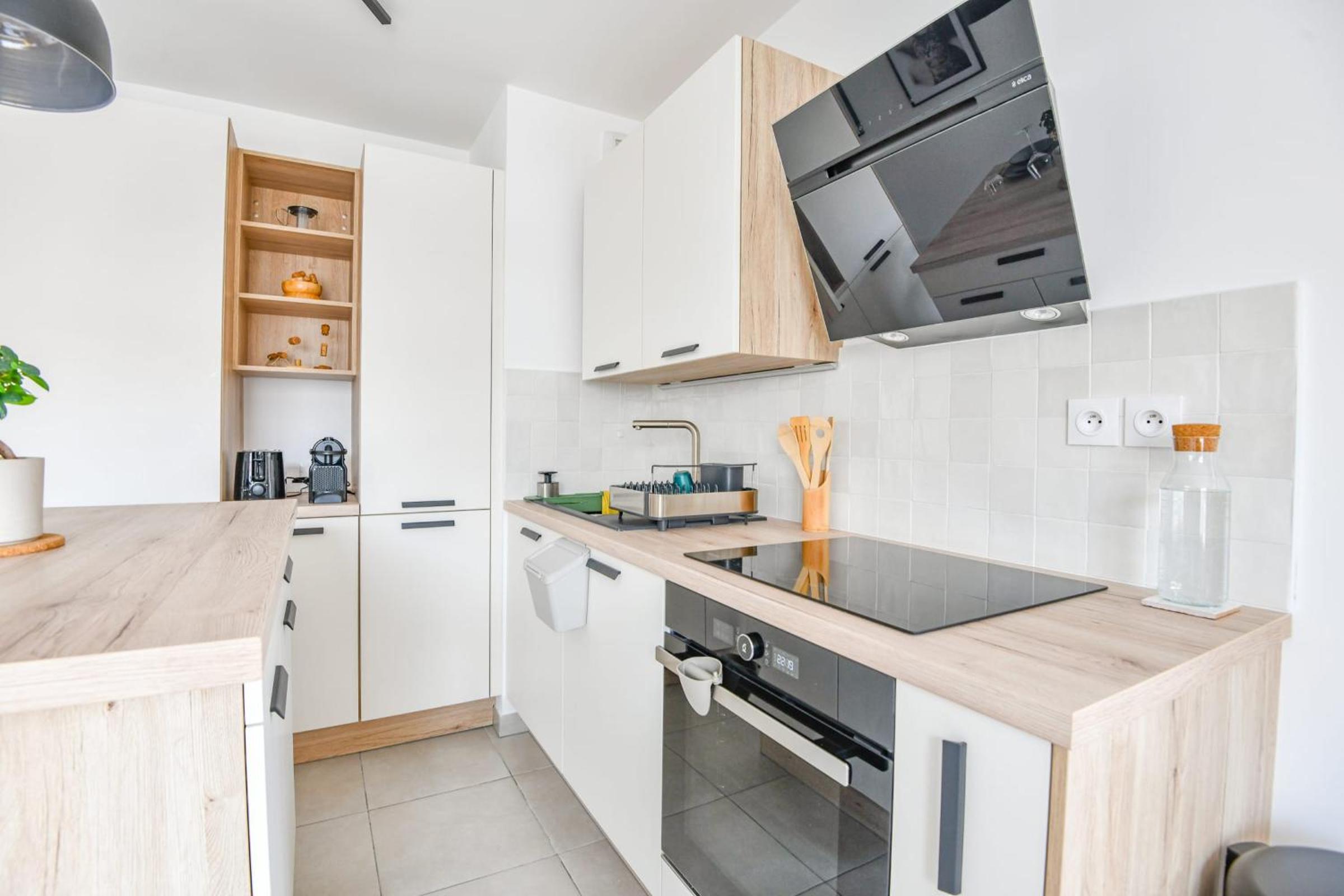 Appart 1 ch avec balcon et parking à la Joliette