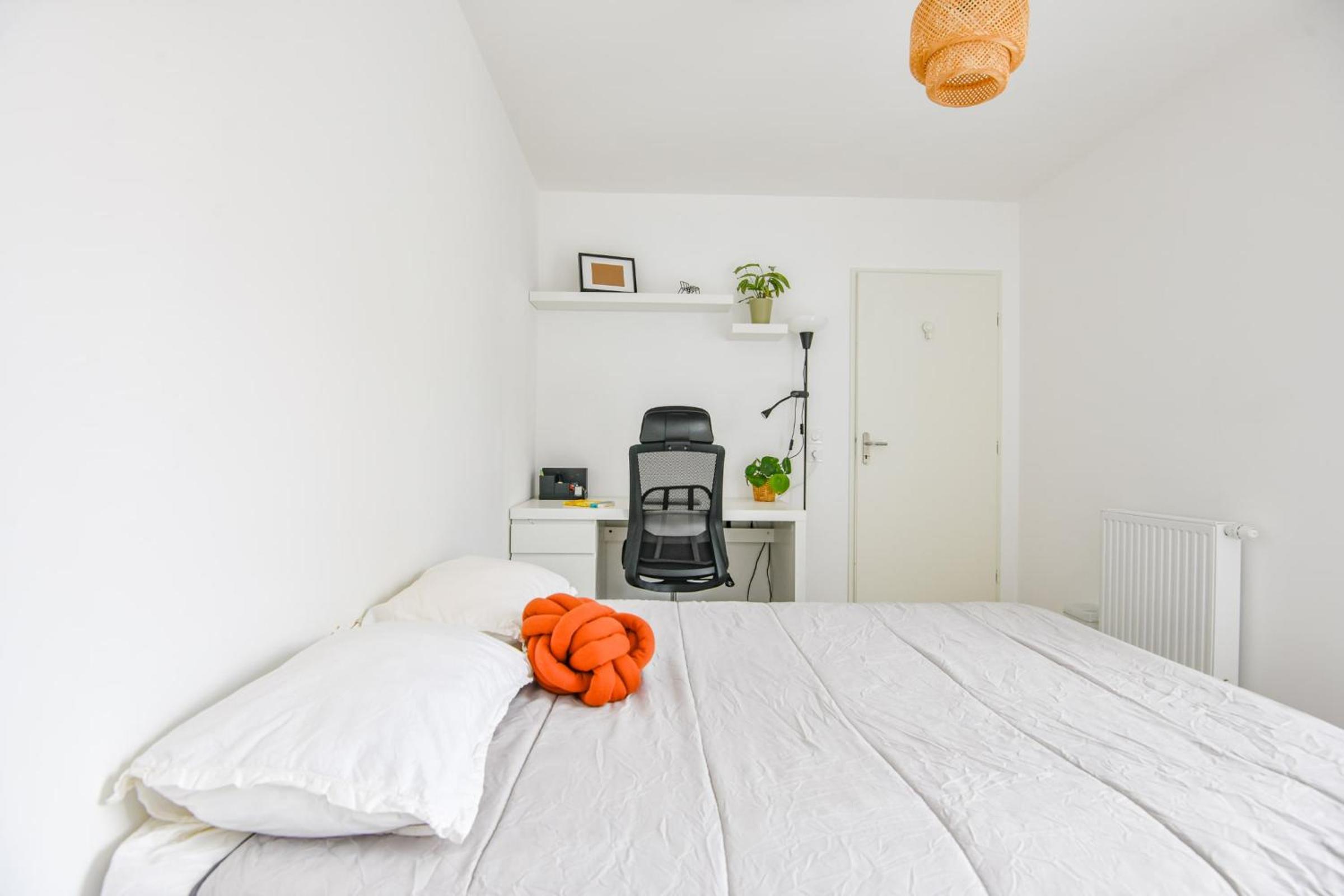Appart 1 ch avec balcon et parking à la Joliette