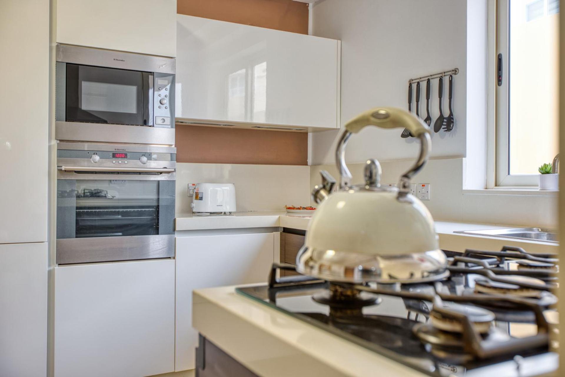 Swieqi 3 bedroom with Patio