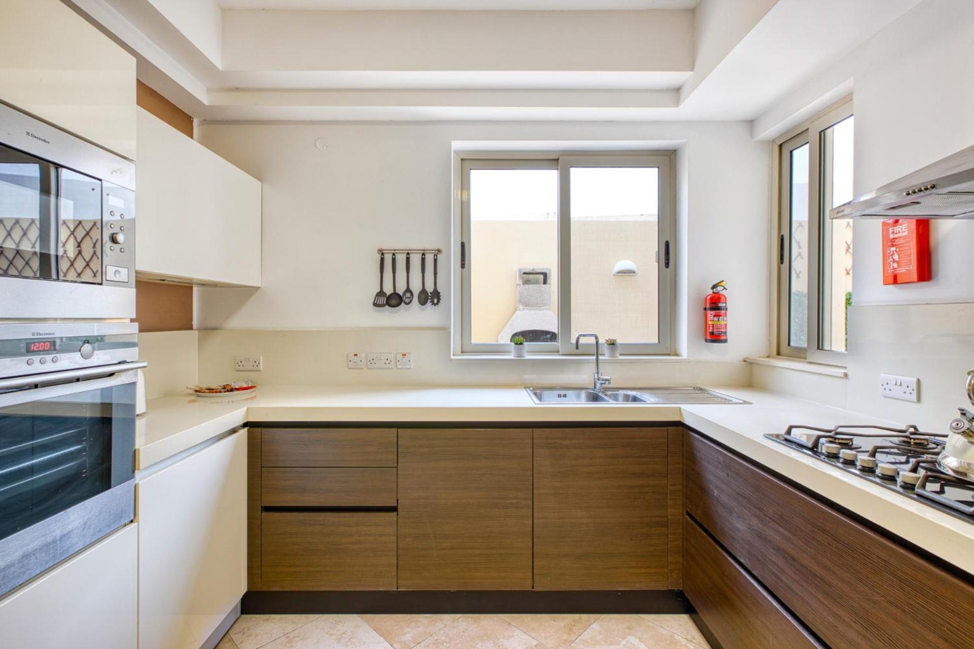 Swieqi 3 bedroom with Patio