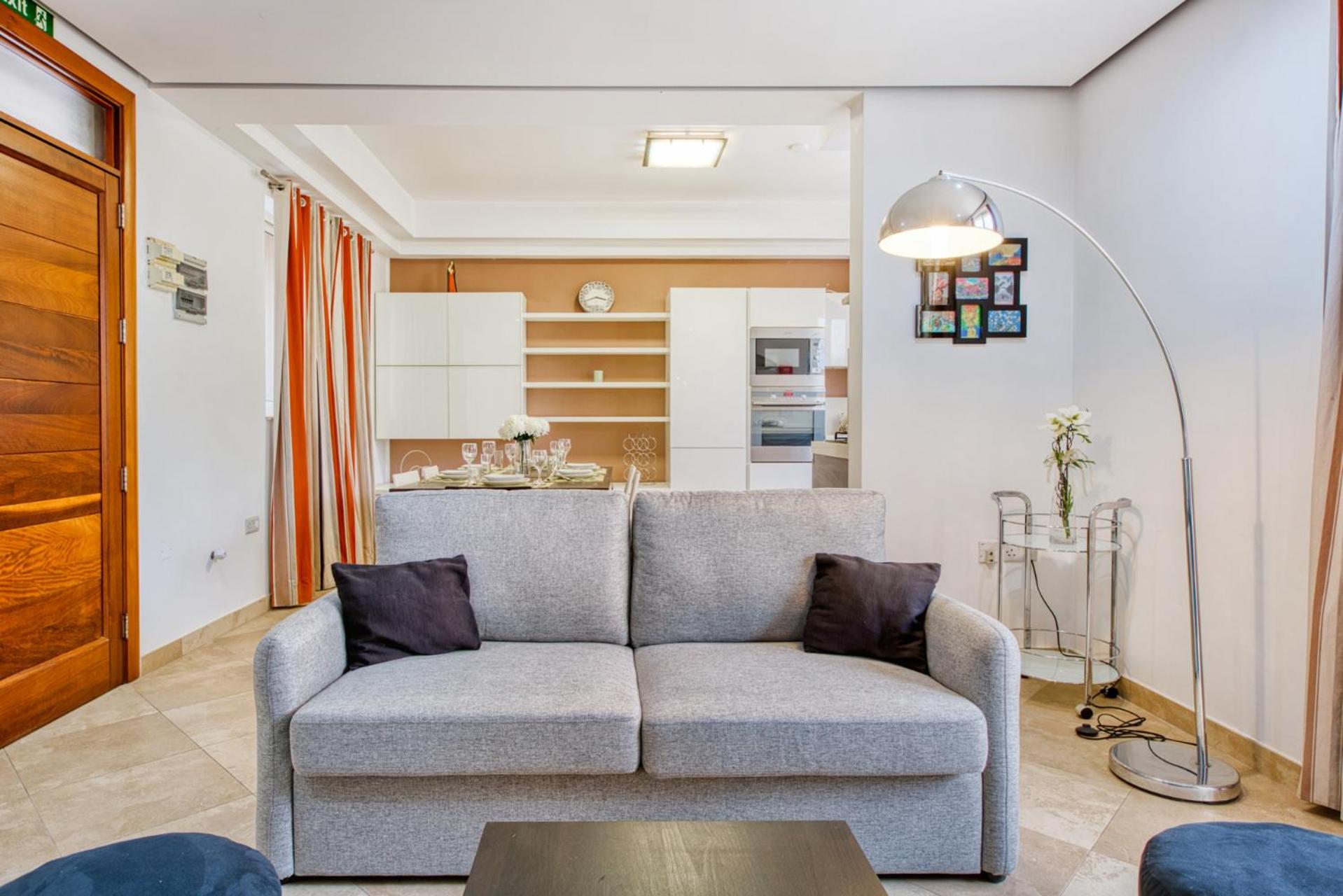 Swieqi 3 bedroom with Patio